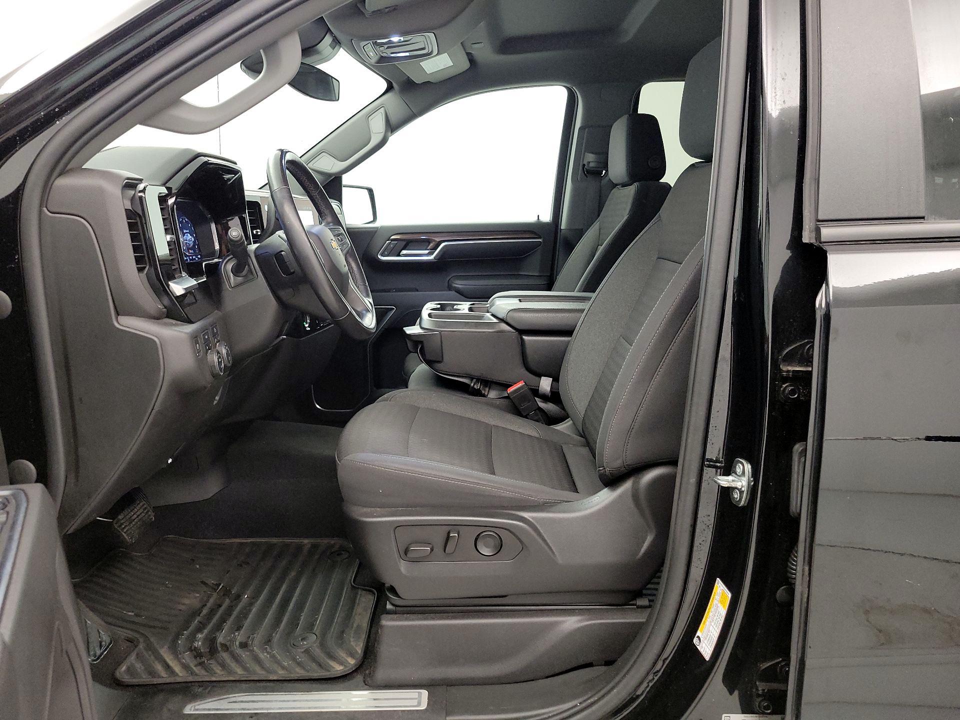 Thumbnail: 2022 Chevrolet Silverado 1500 - 11