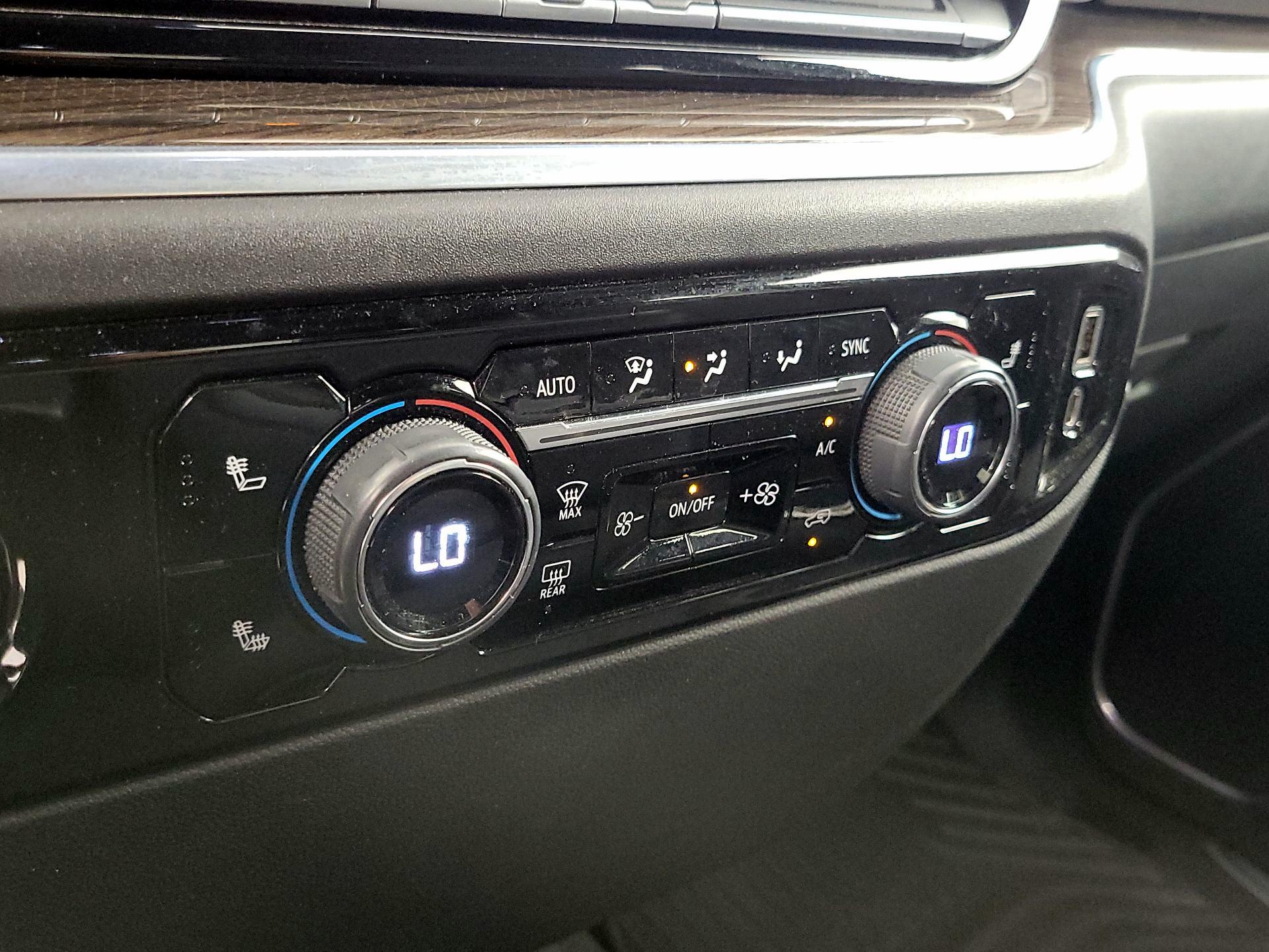 Thumbnail: 2022 Chevrolet Silverado 1500 - 16