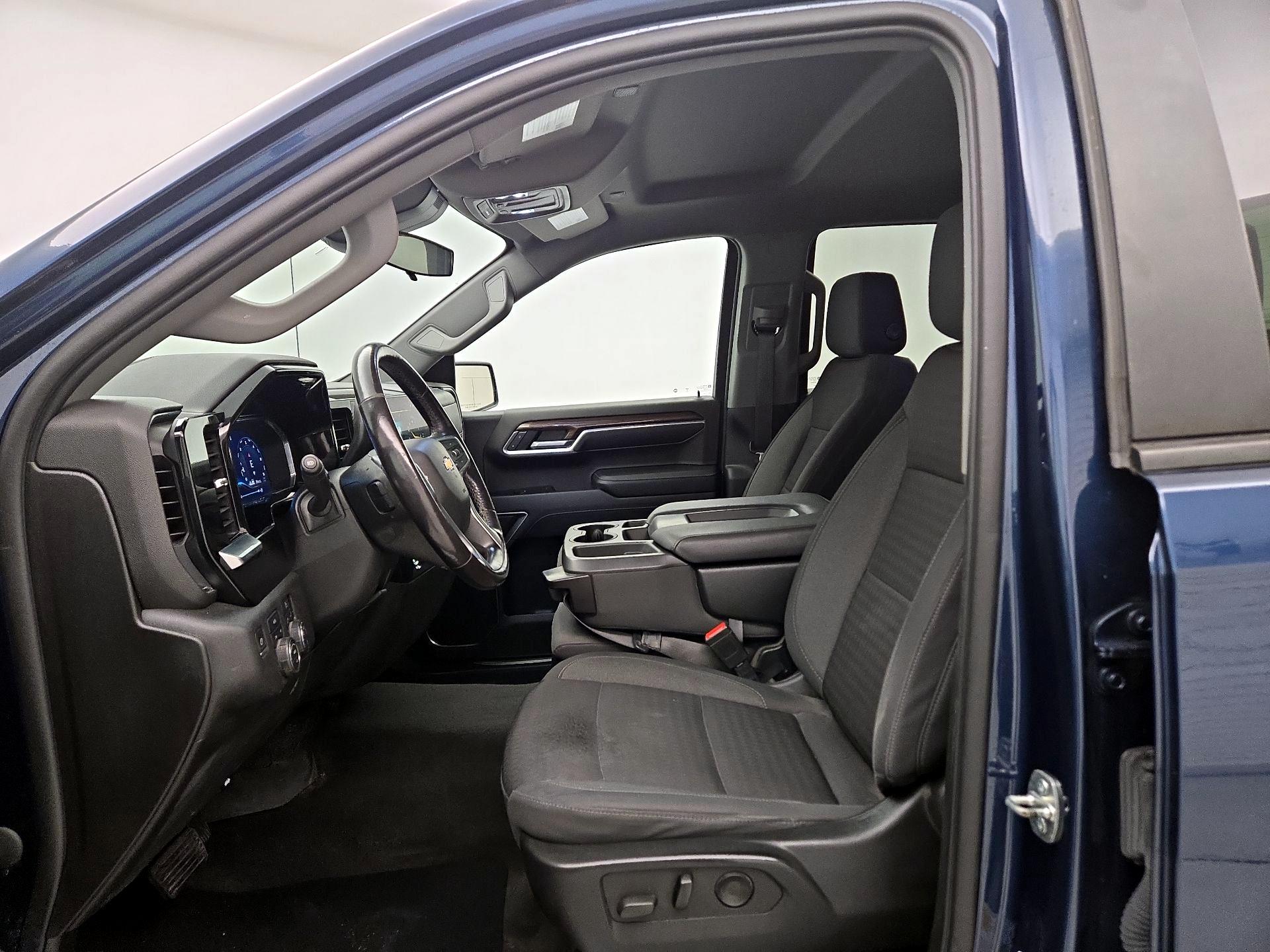 Thumbnail: 2022 Chevrolet Silverado 1500 - 11