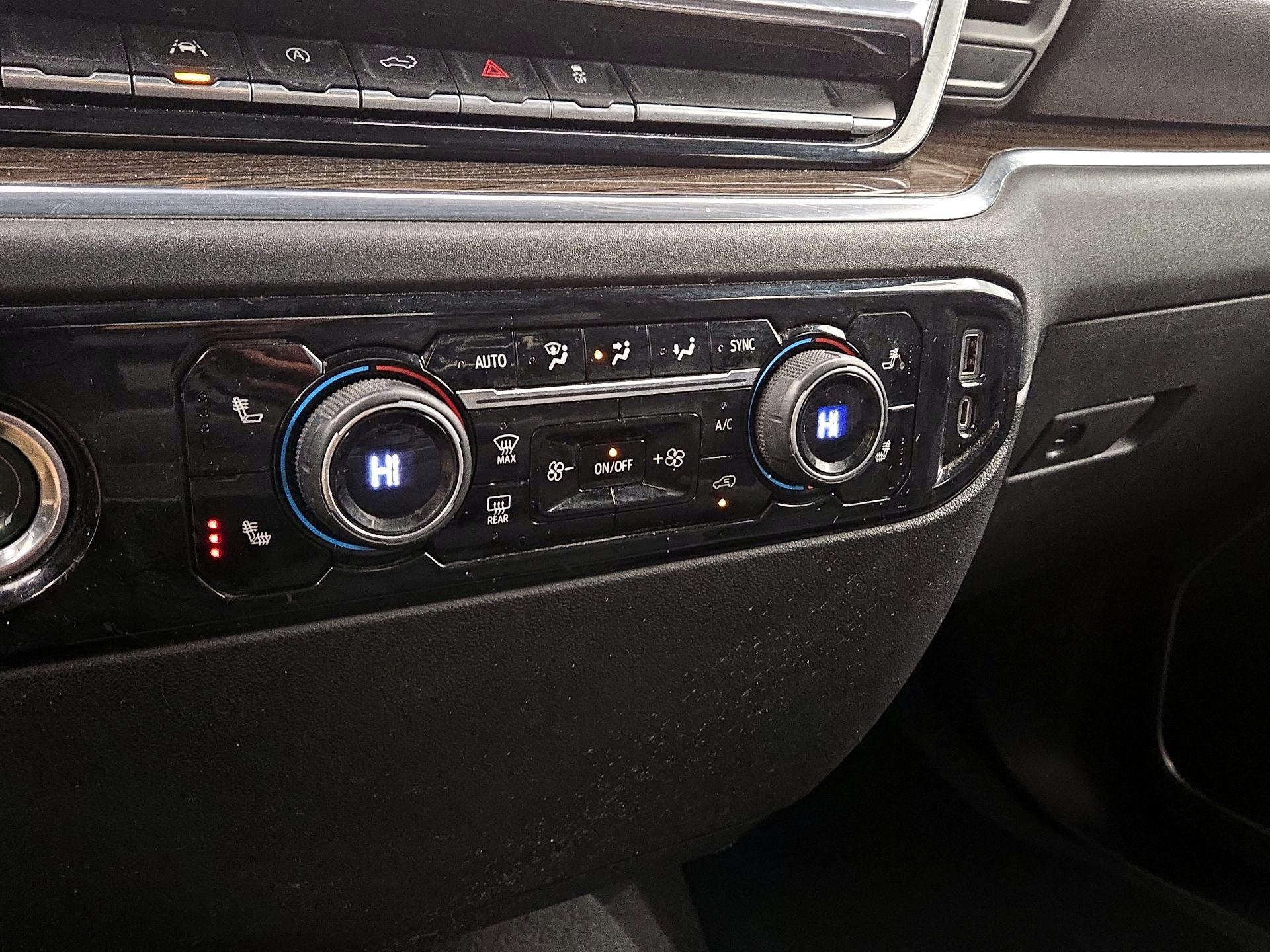 Thumbnail: 2022 Chevrolet Silverado 1500 - 16