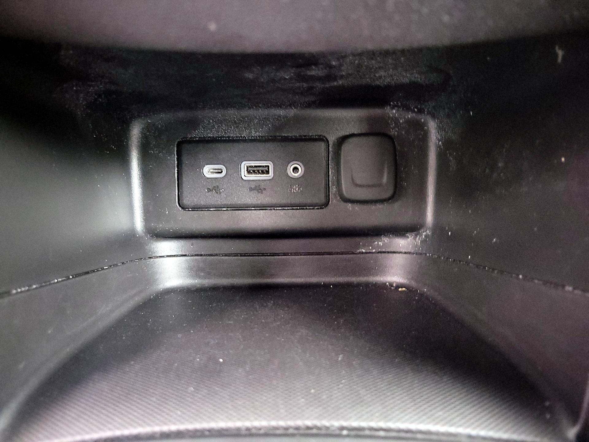 Thumbnail: 2023 Chevrolet Equinox - 19