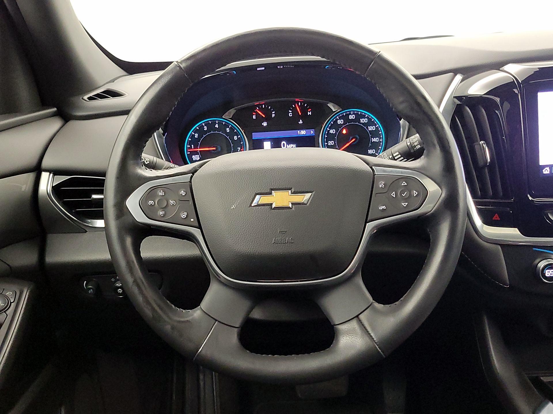 Thumbnail: 2022 Chevrolet Traverse - 10