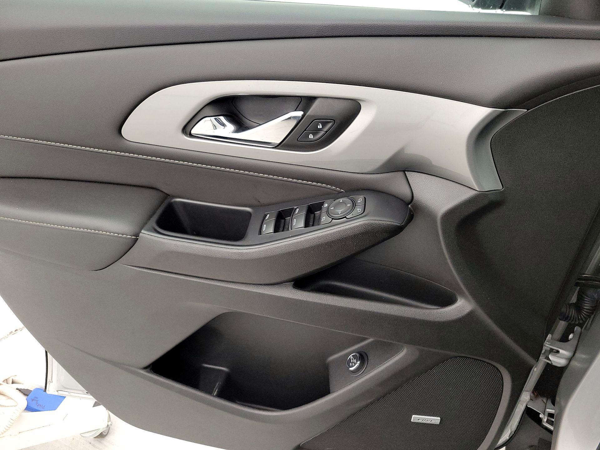 Thumbnail: 2022 Chevrolet Traverse - 12