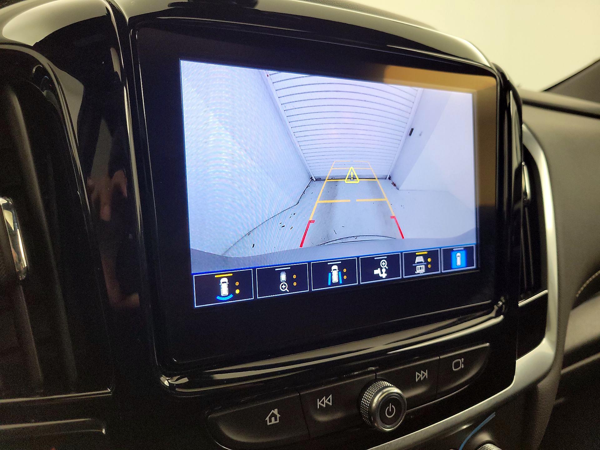 Thumbnail: 2022 Chevrolet Traverse - 15