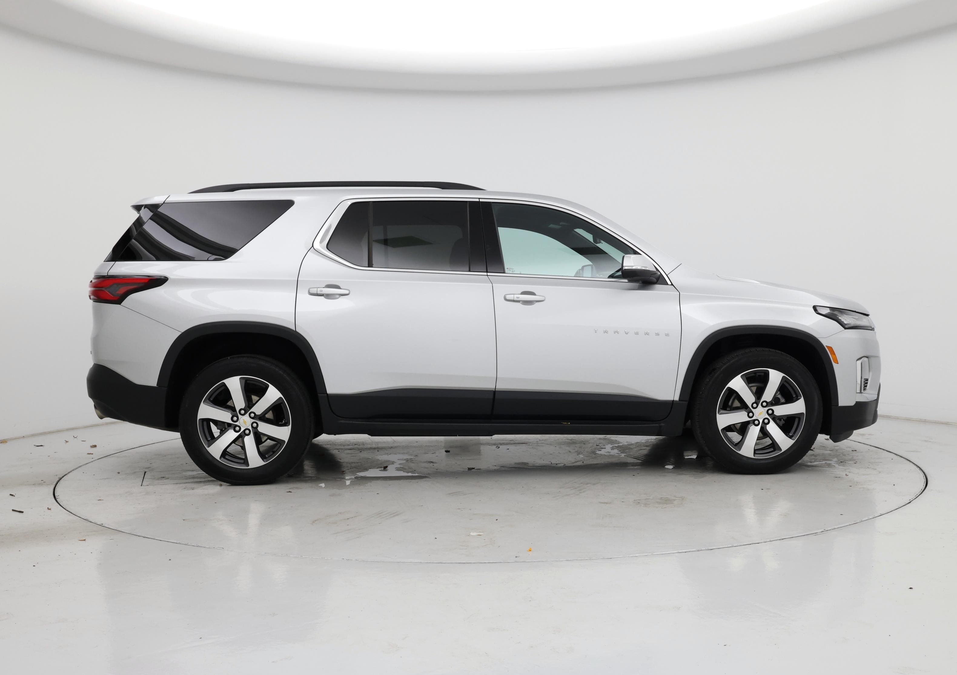 Thumbnail: 2022 Chevrolet Traverse - 7