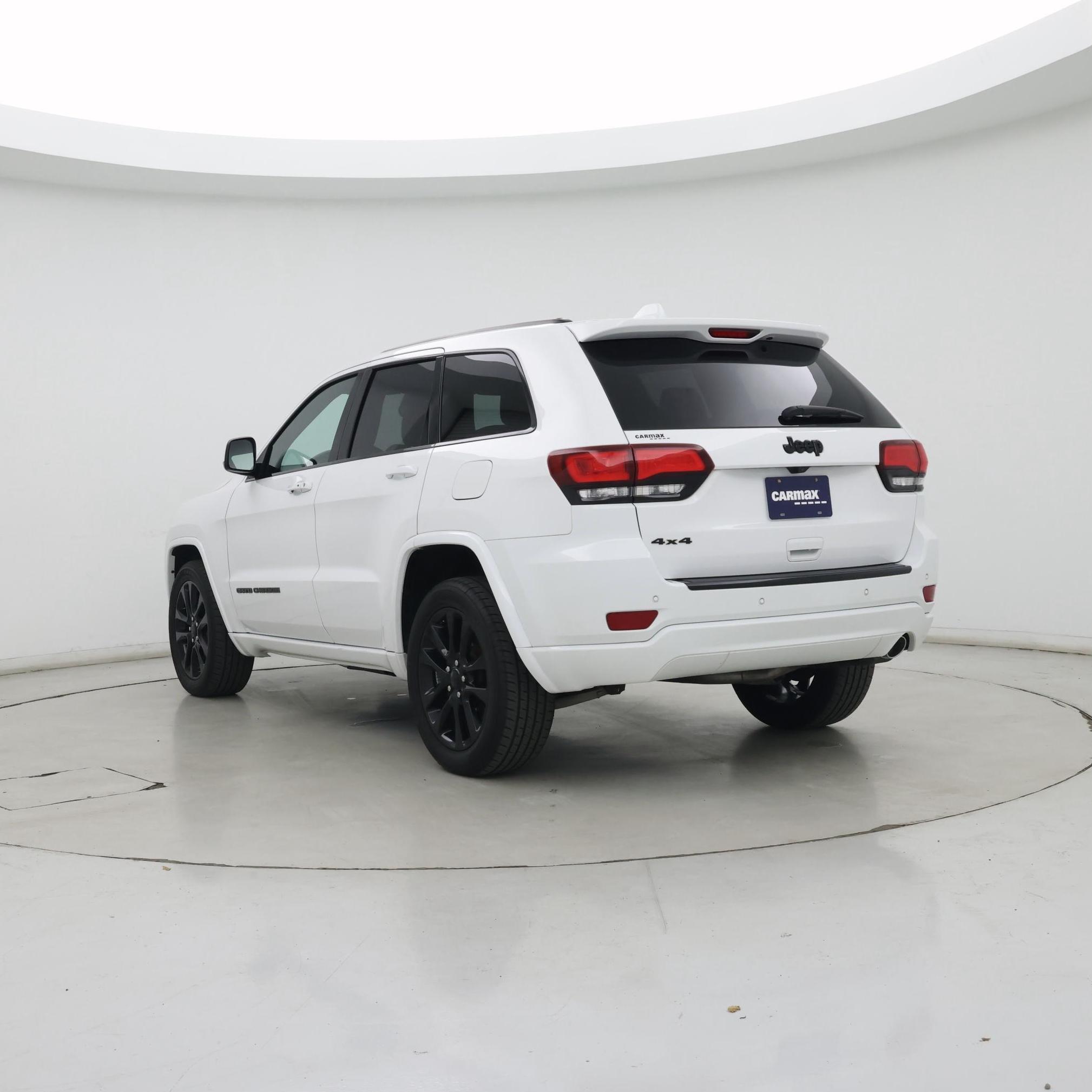 Thumbnail: 2018 Jeep Grand Cherokee - 2