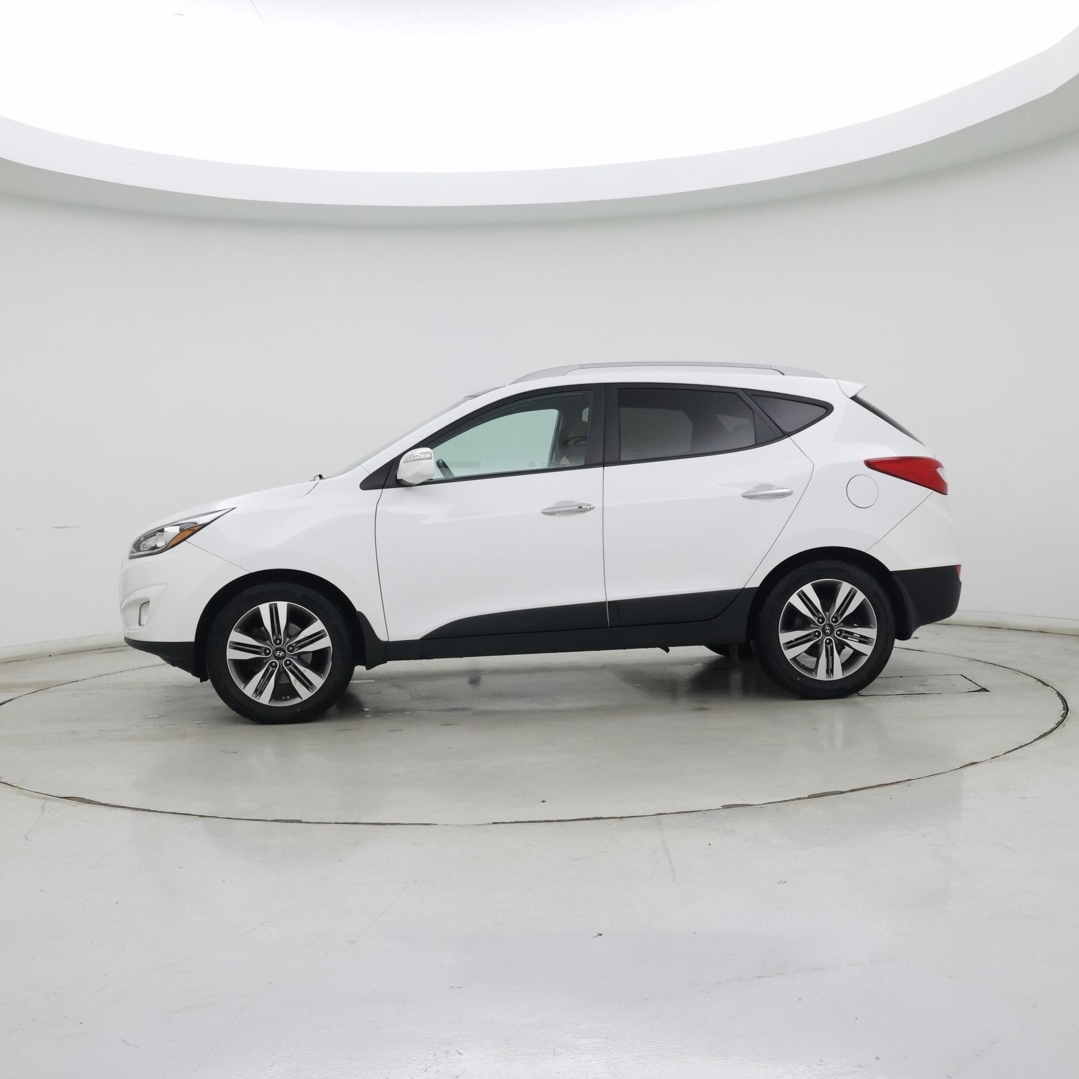 Thumbnail: 2015 Hyundai Tucson - 3