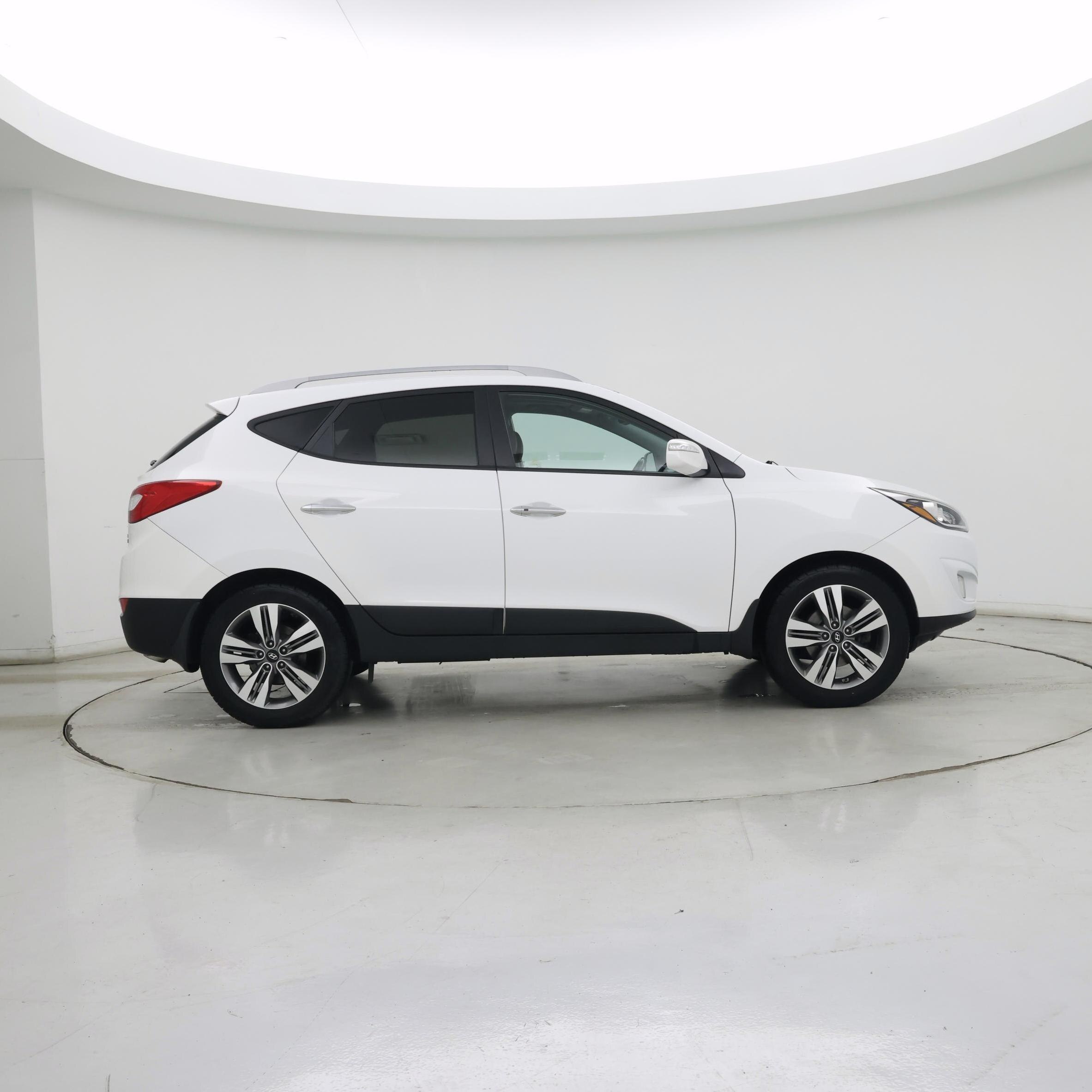Thumbnail: 2015 Hyundai Tucson - 7