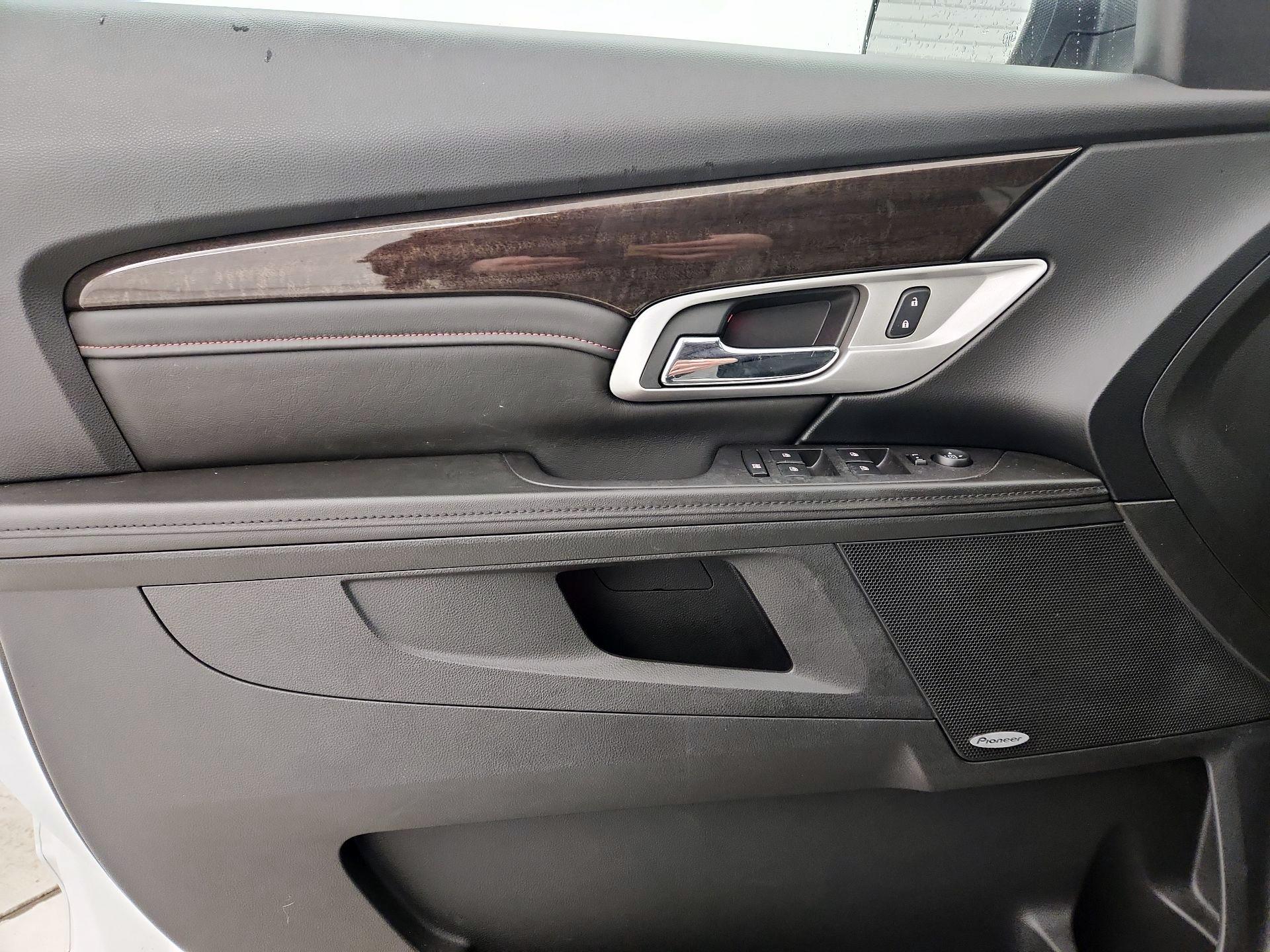 Thumbnail: 2016 GMC Terrain - 12