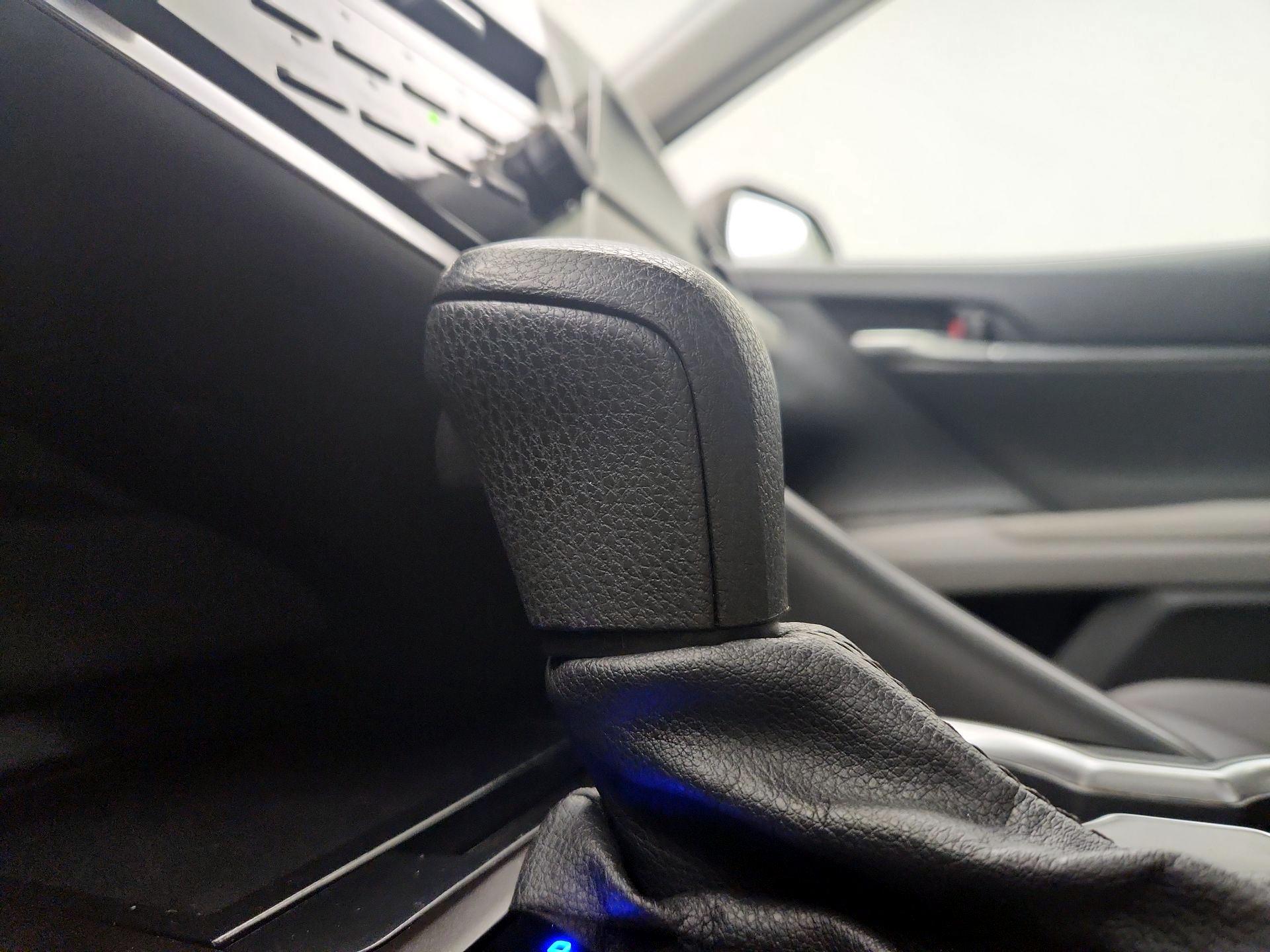 Thumbnail: 2021 Toyota Camry - 17