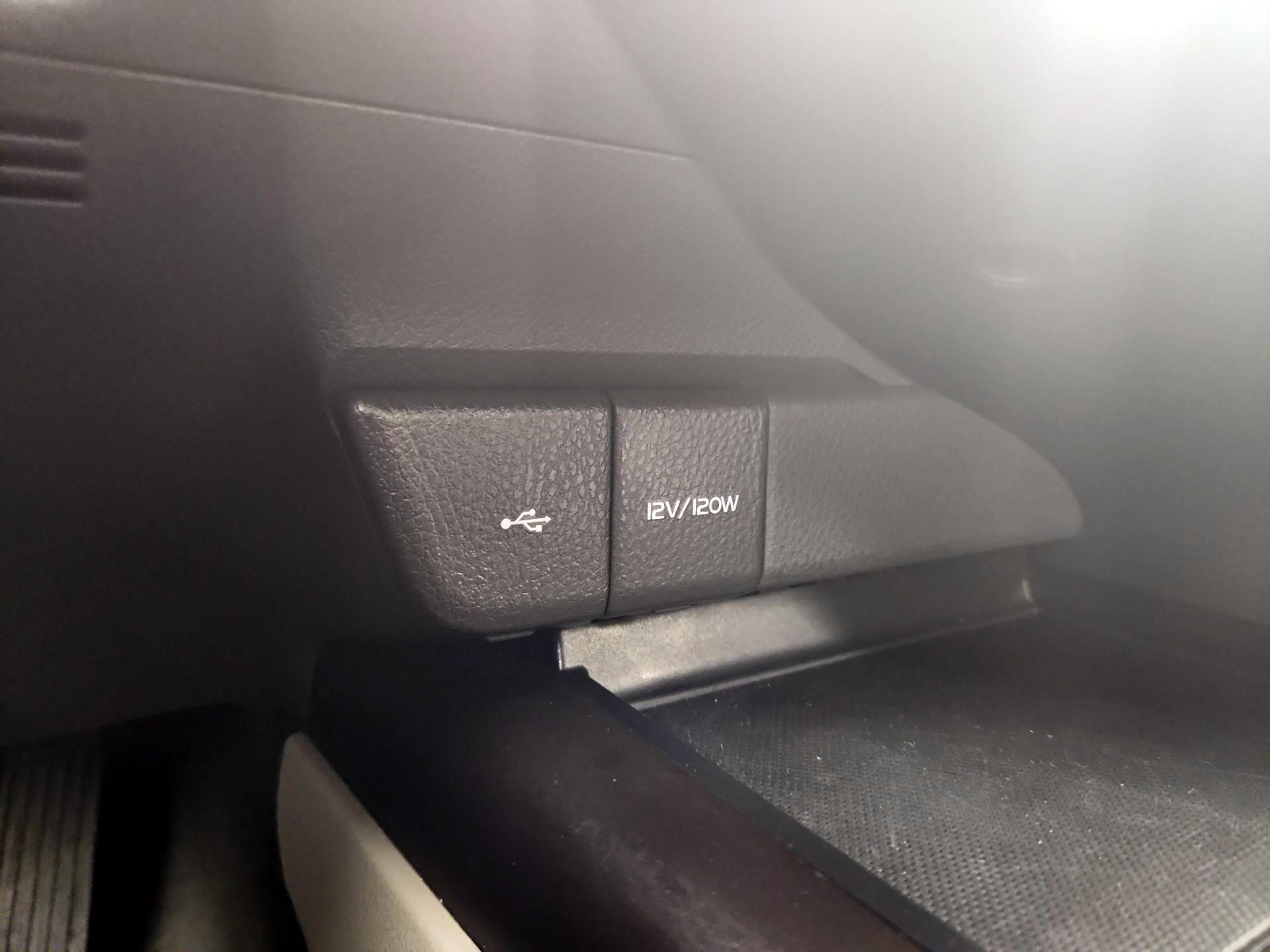 Thumbnail: 2021 Toyota Camry - 18