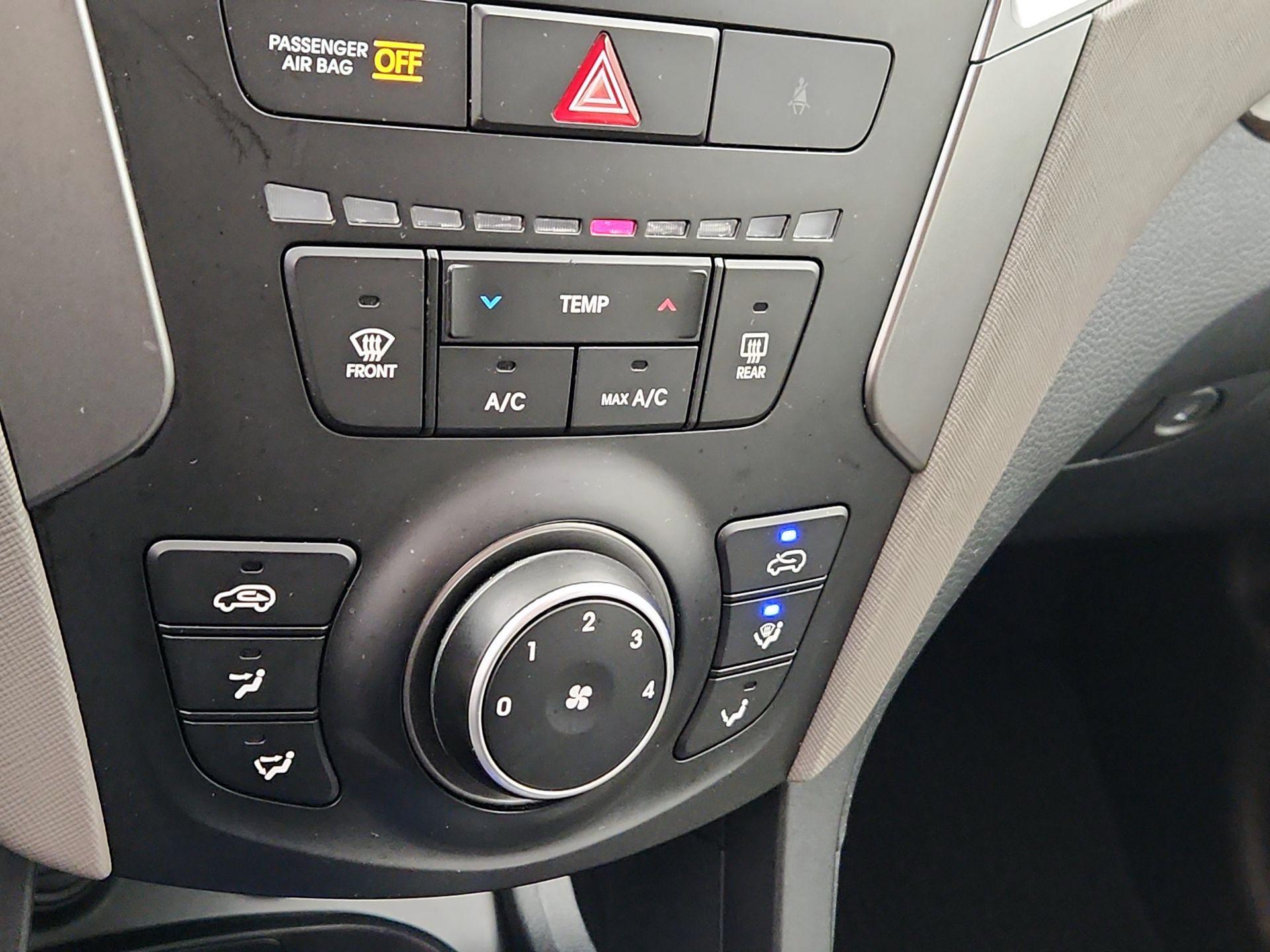 Thumbnail: 2018 Hyundai Santa Fe - 16