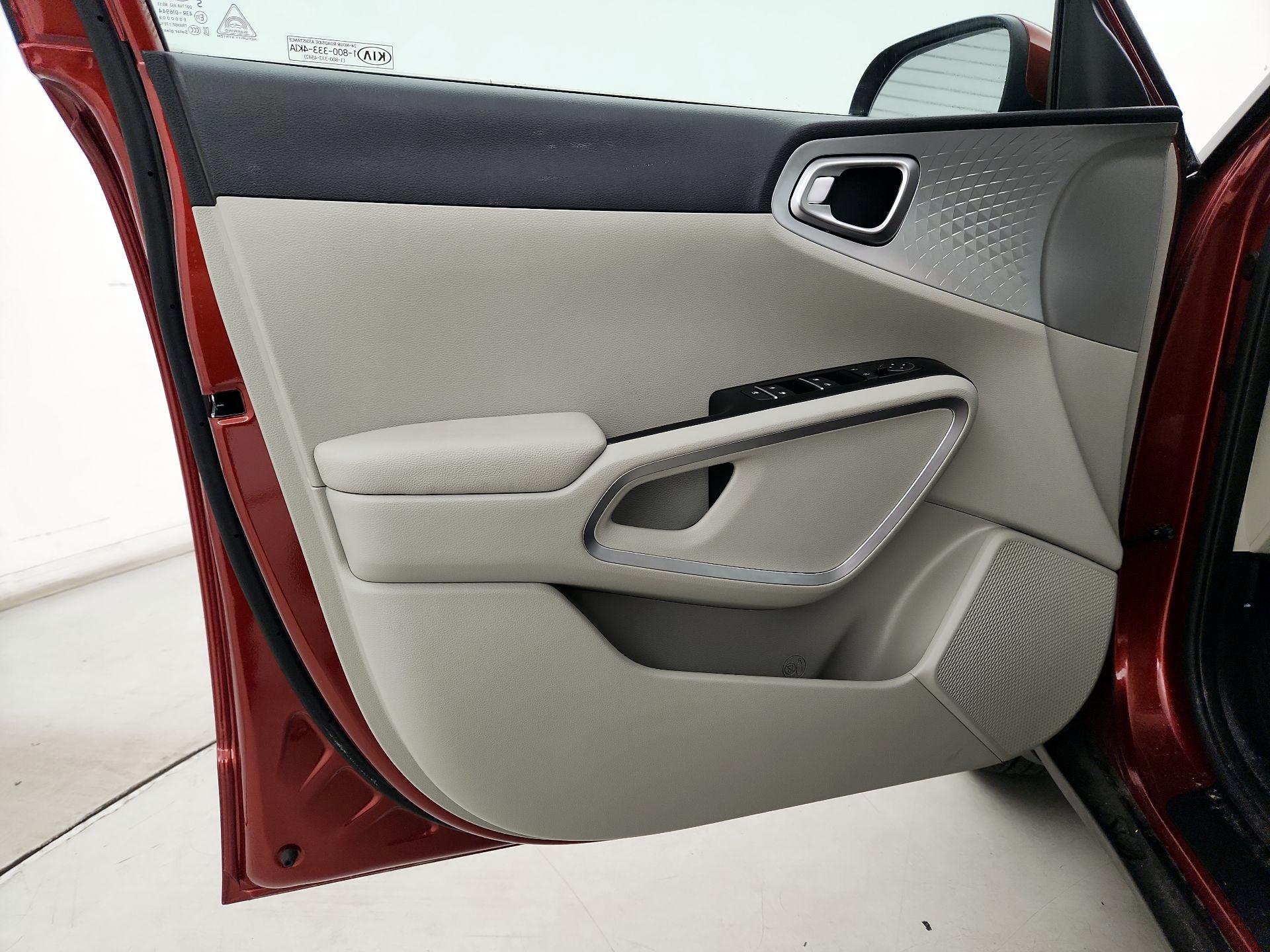 Thumbnail: 2020 Kia Soul - 12