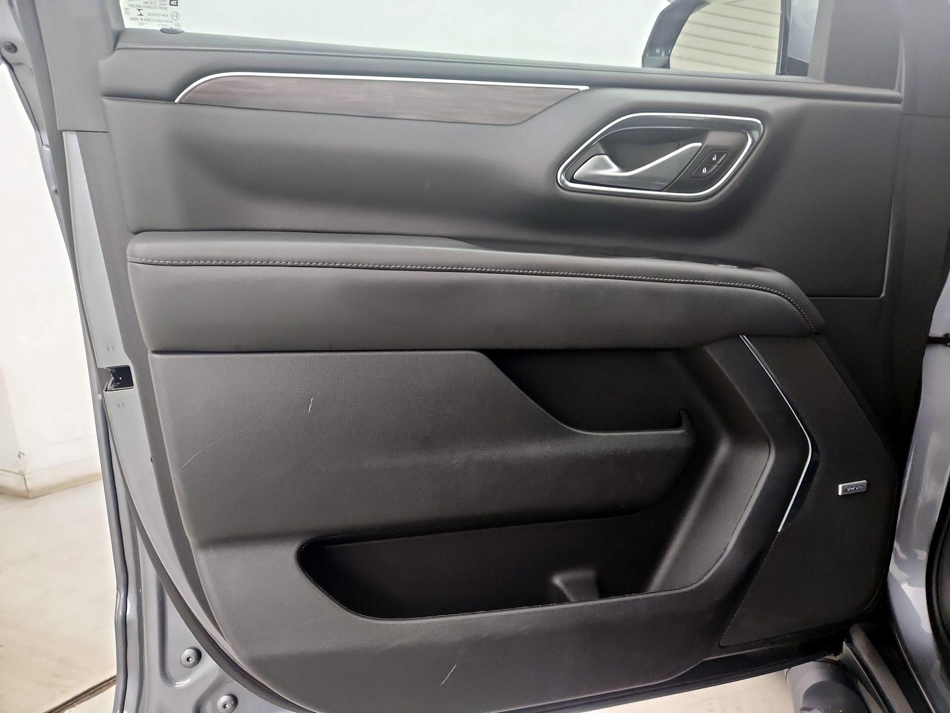 Thumbnail: 2022 Chevrolet Suburban - 12