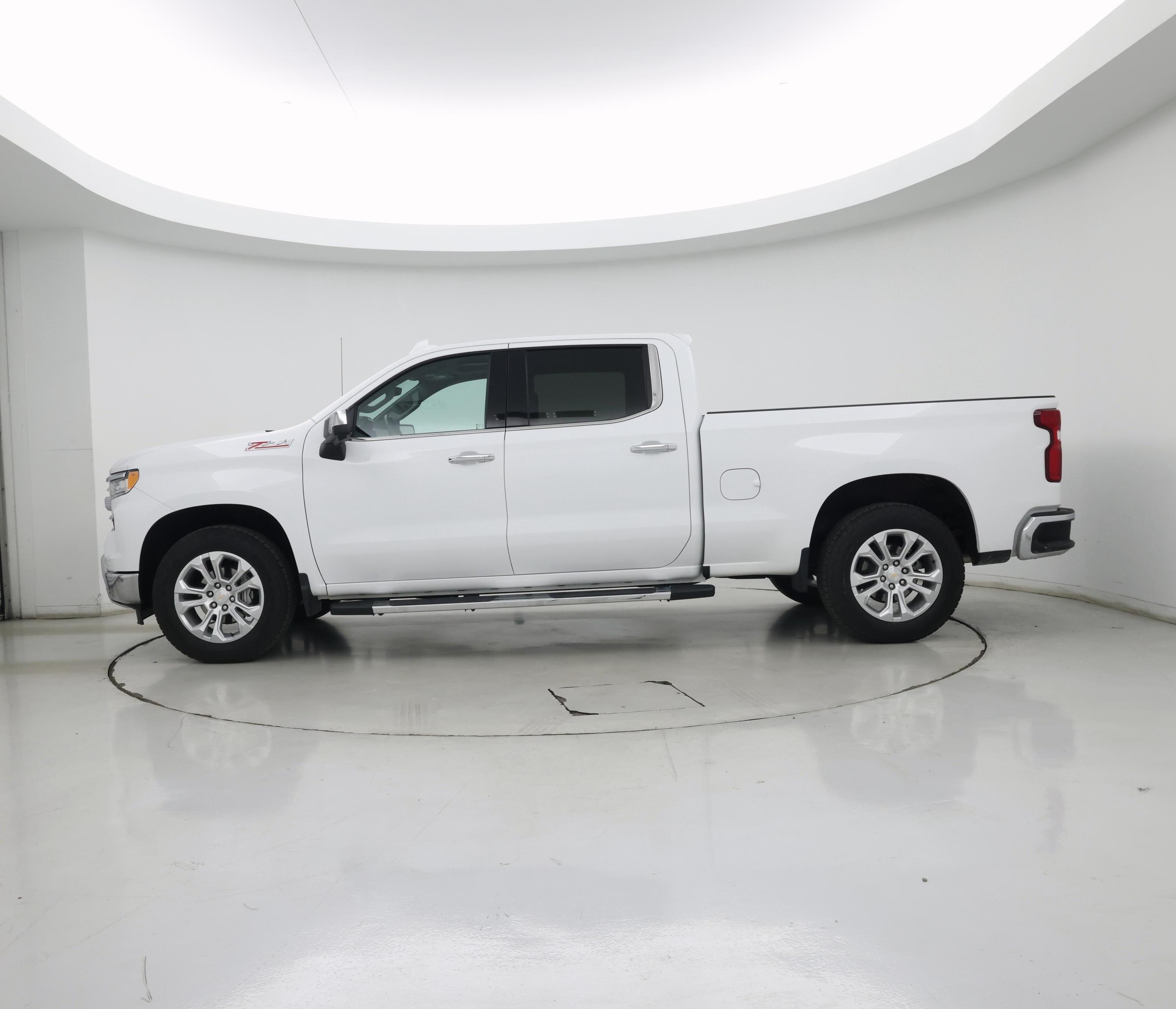 Thumbnail: 2024 Chevrolet Silverado 1500 - 3