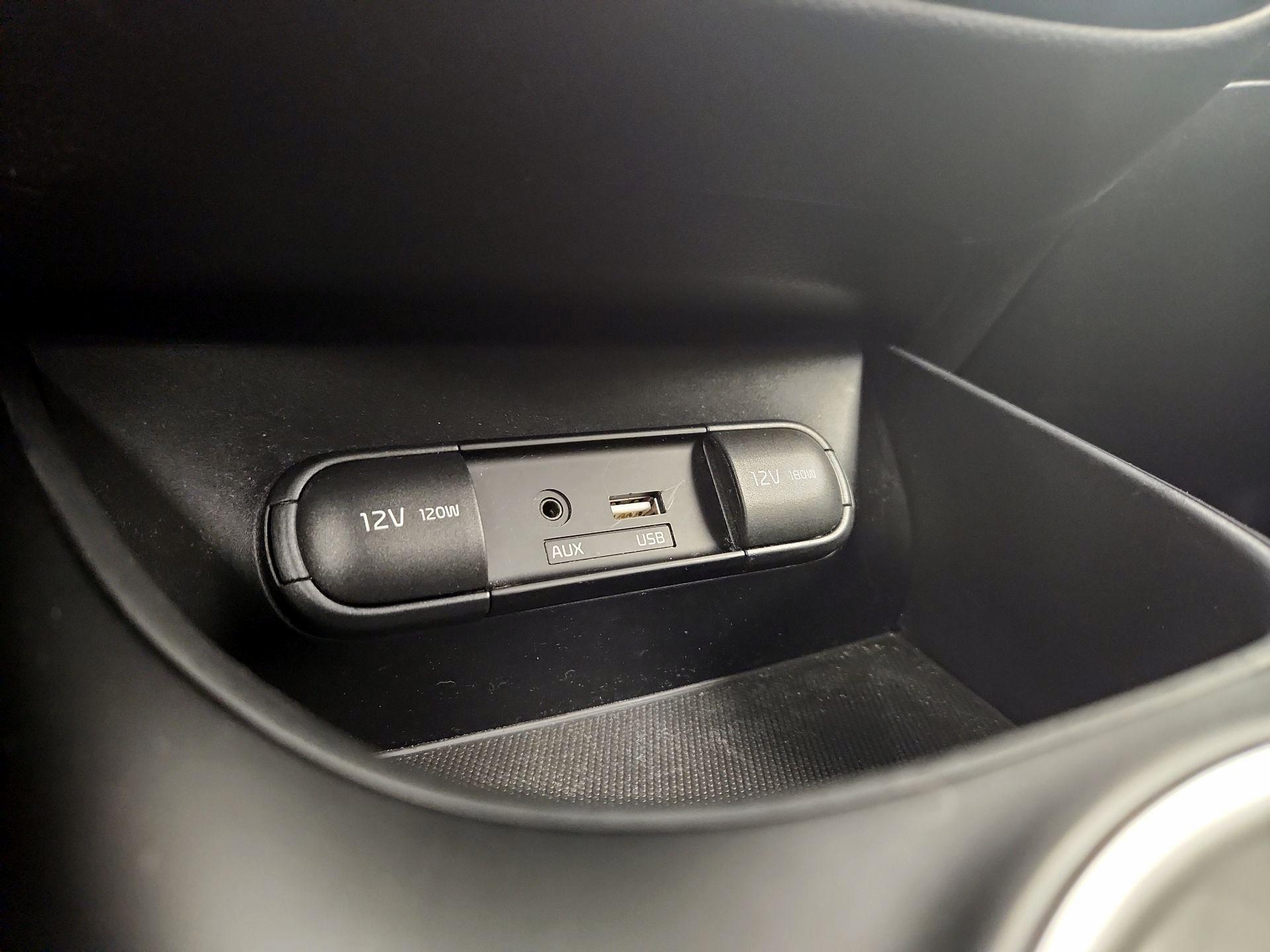 Thumbnail: 2016 Kia Soul - 18