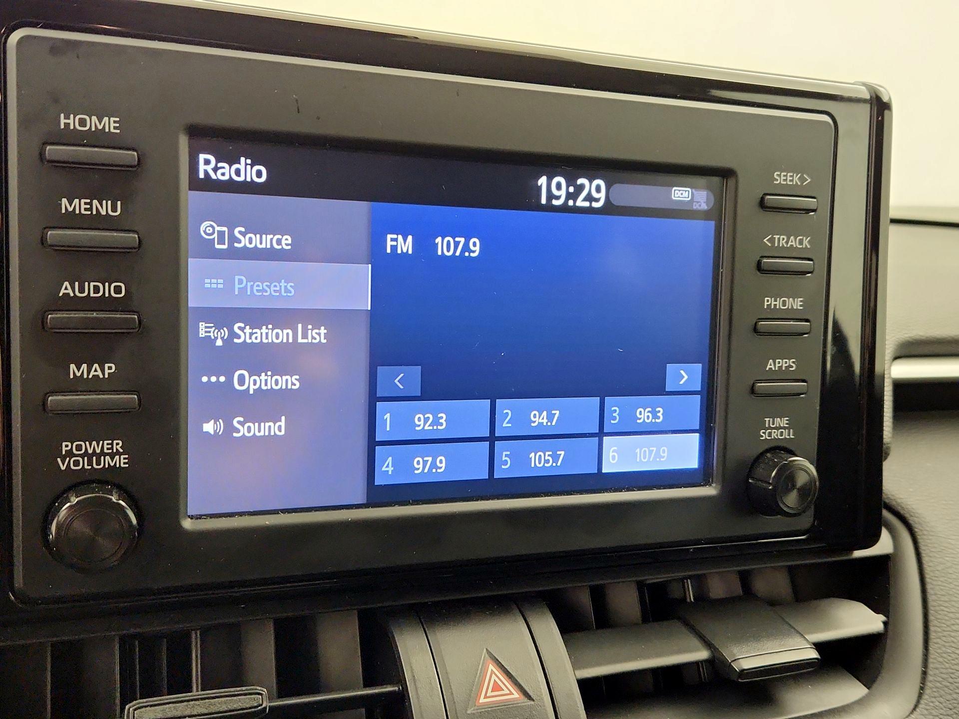 Thumbnail: 2019 Toyota RAV4 - 15