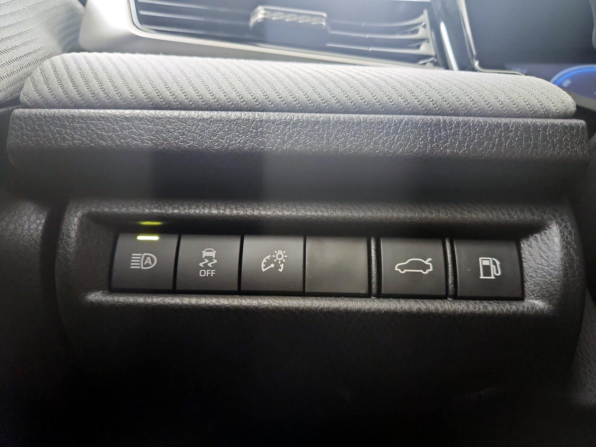 Thumbnail: 2025 Toyota Camry - 13