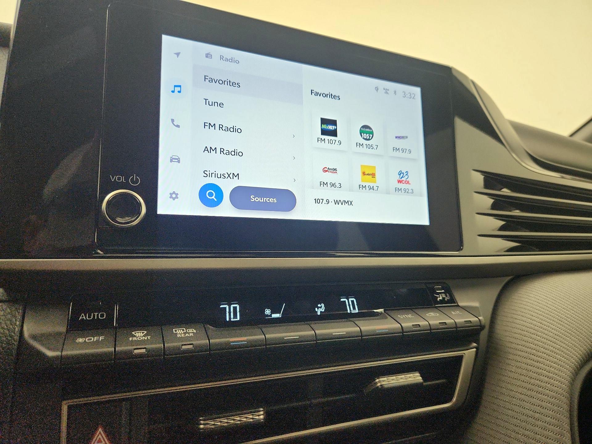 Thumbnail: 2025 Toyota Camry - 17