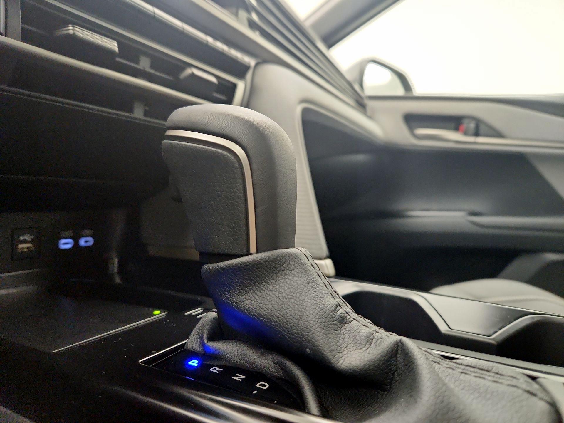 Thumbnail: 2025 Toyota Camry - 18