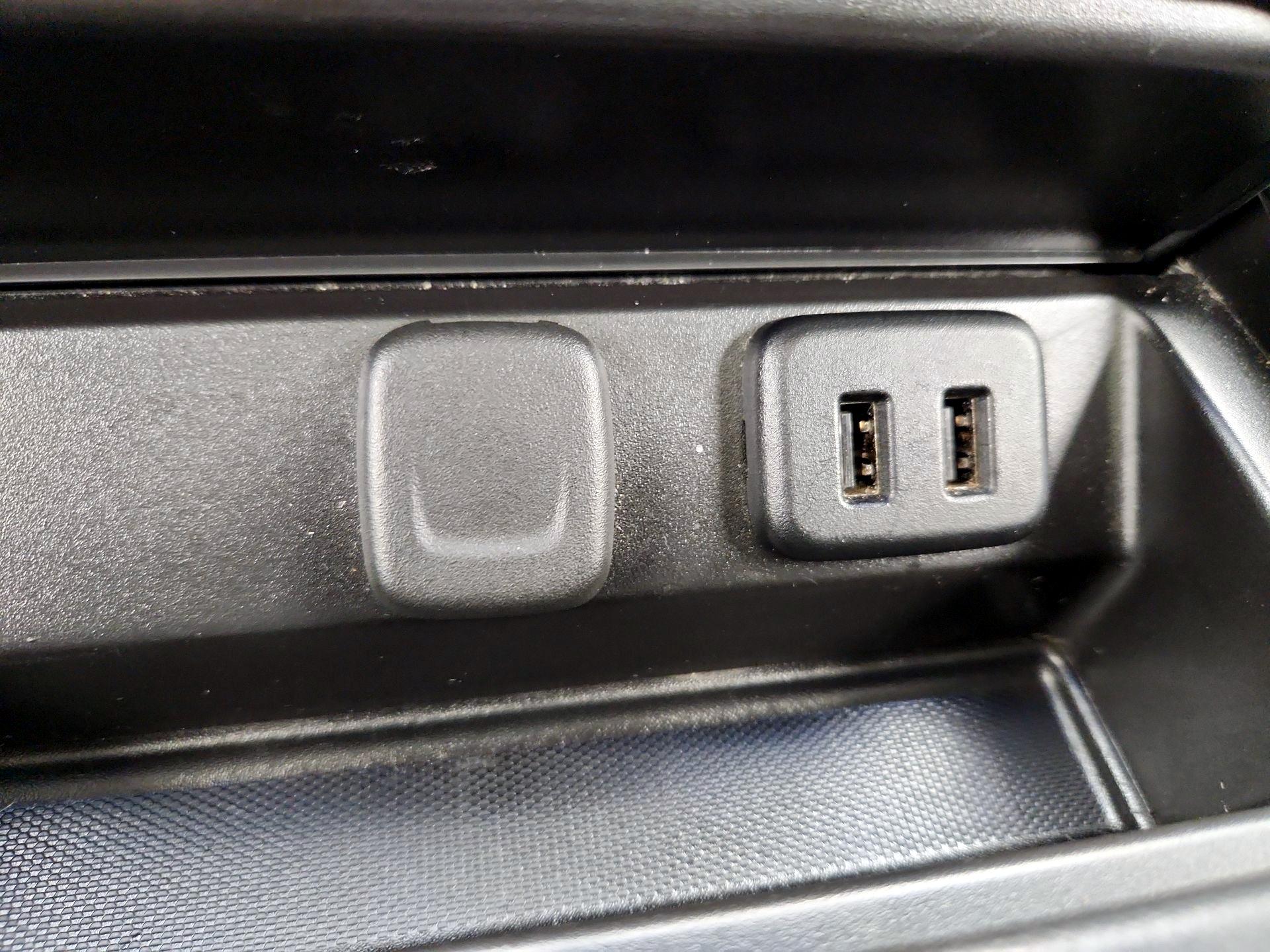 Thumbnail: 2017 GMC Yukon - 18