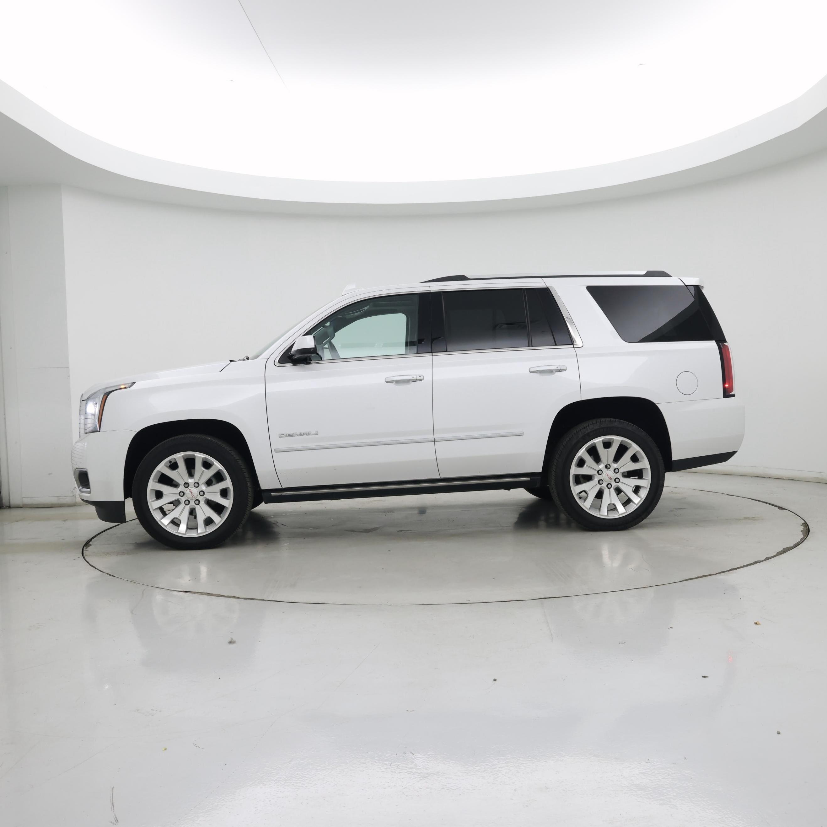 Thumbnail: 2017 GMC Yukon - 3