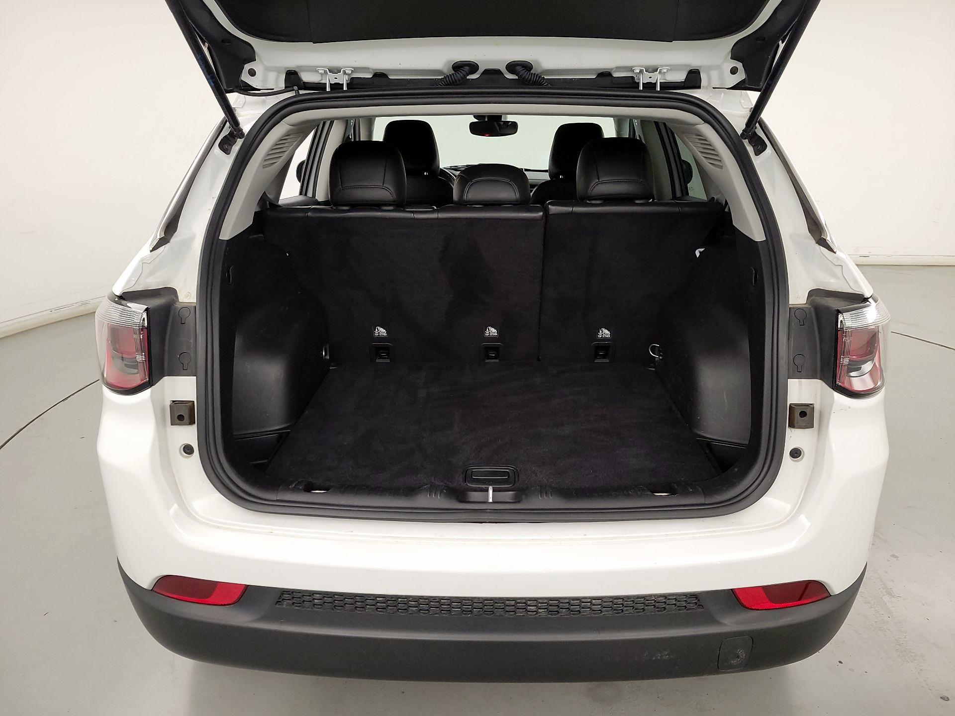 Thumbnail: 2022 Jeep Compass - 20