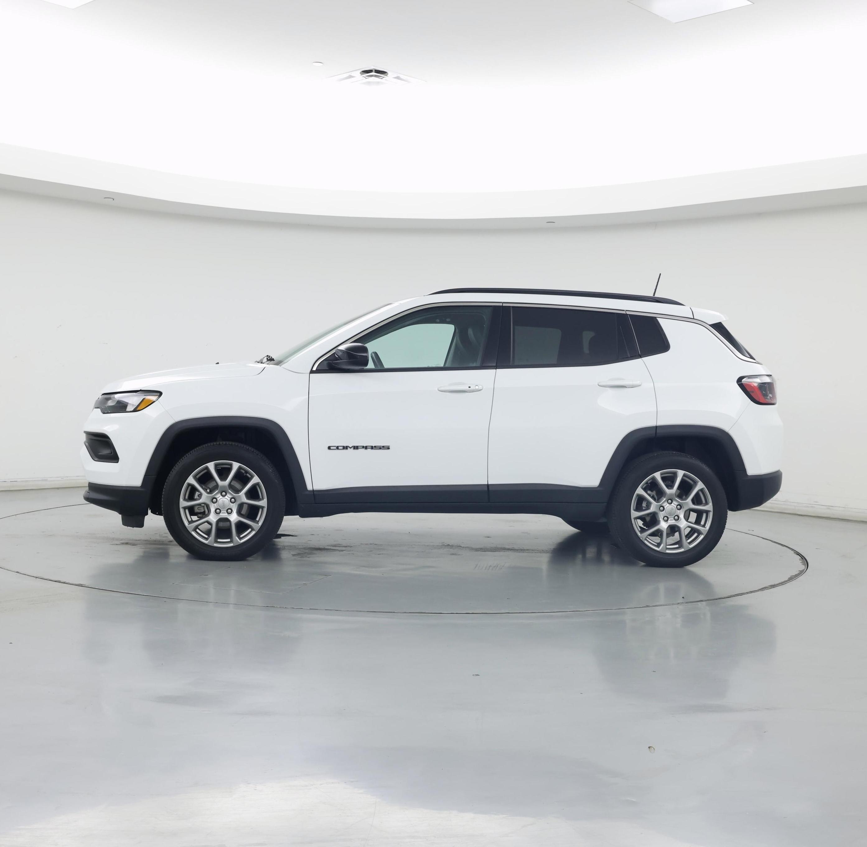 Thumbnail: 2022 Jeep Compass - 3