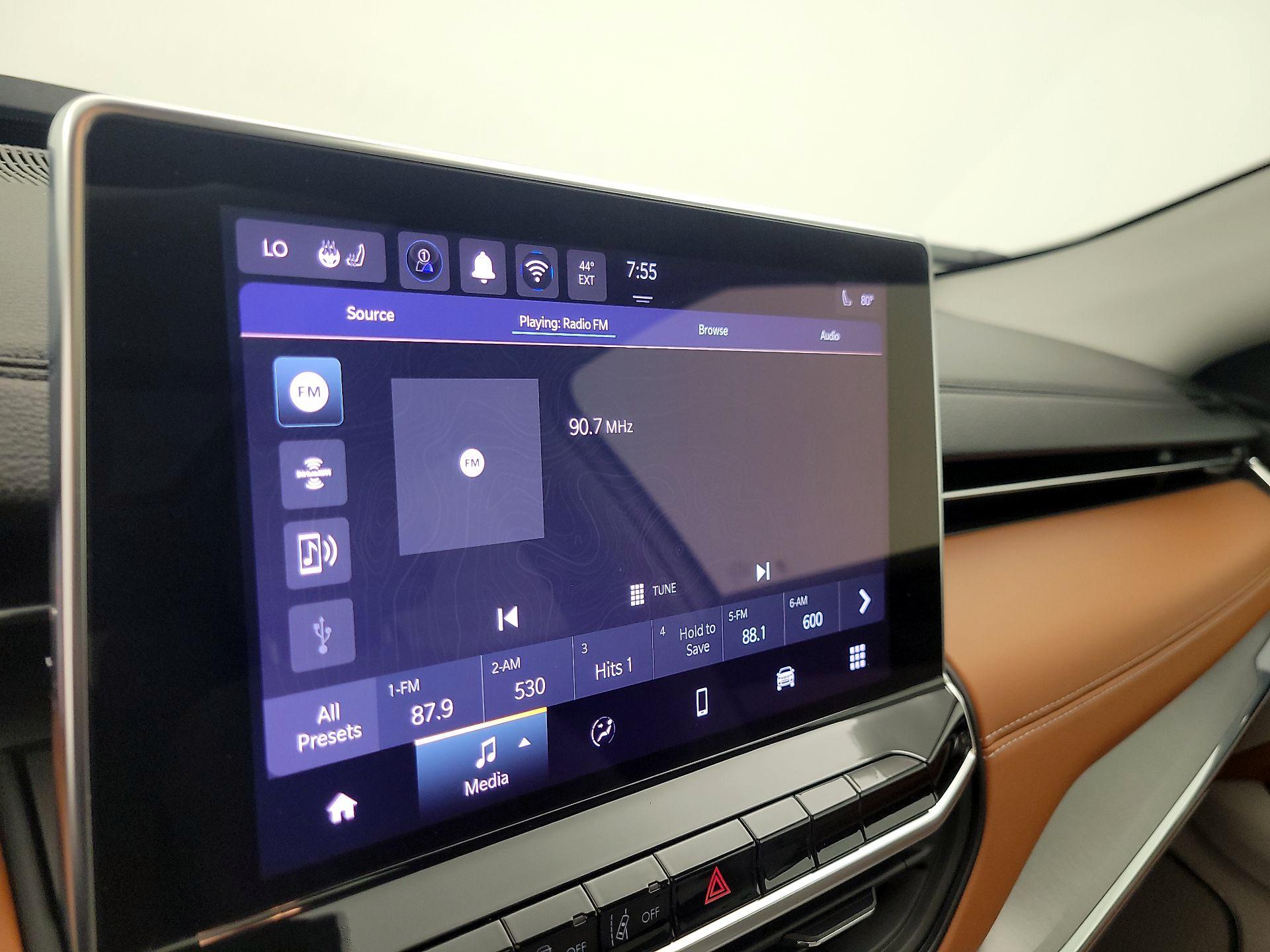 Thumbnail: 2022 Jeep Compass - 15