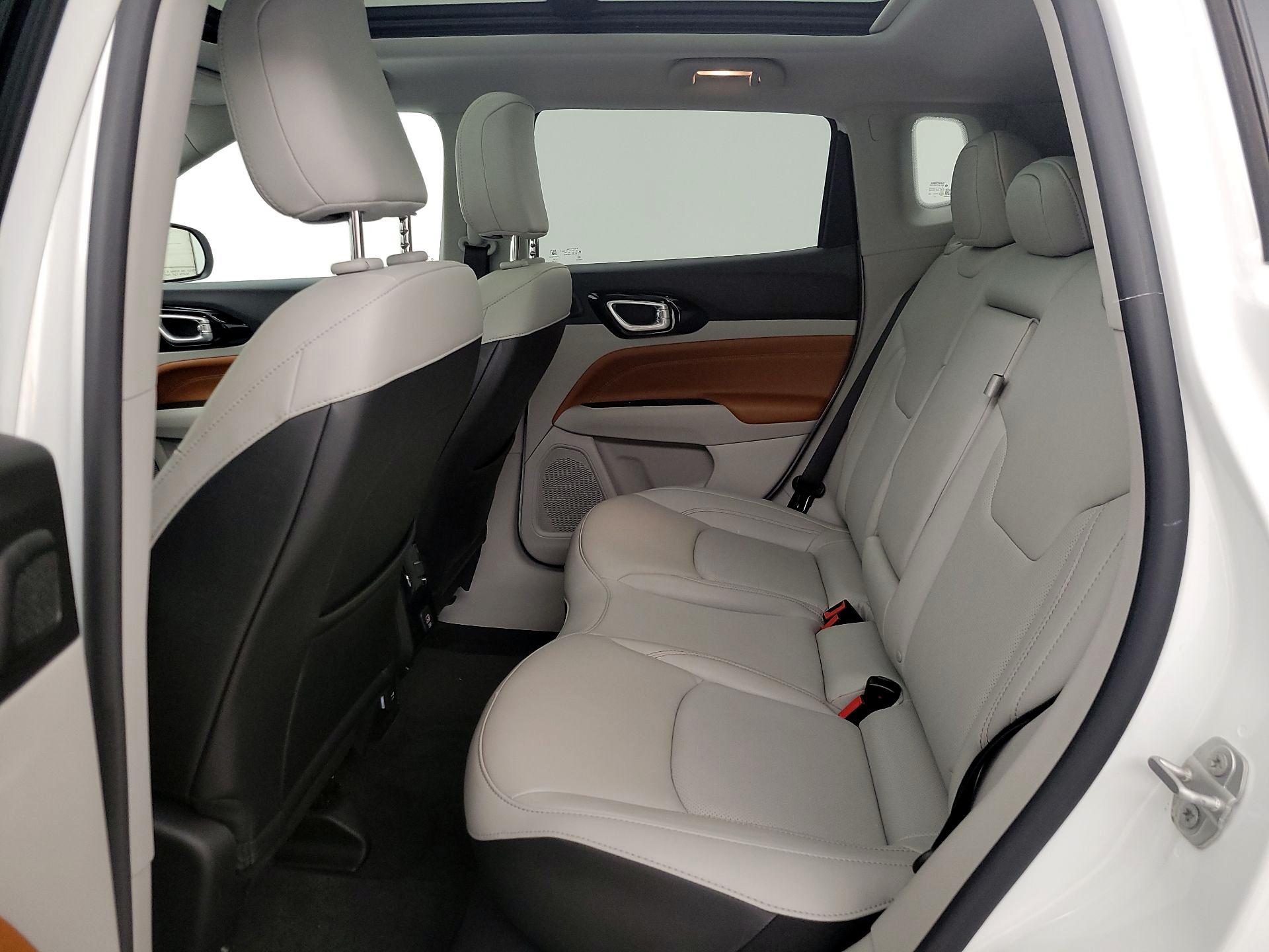 Thumbnail: 2022 Jeep Compass - 20