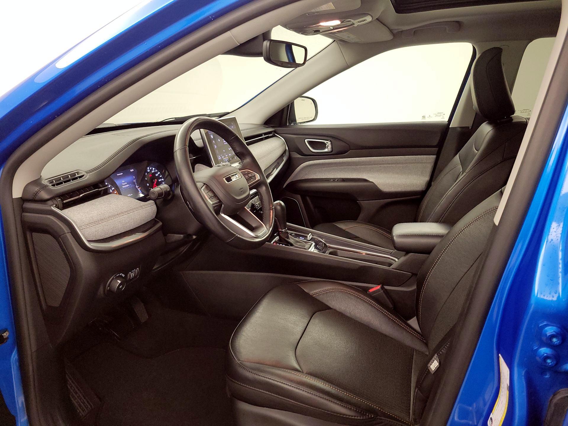 Thumbnail: 2022 Jeep Compass - 11