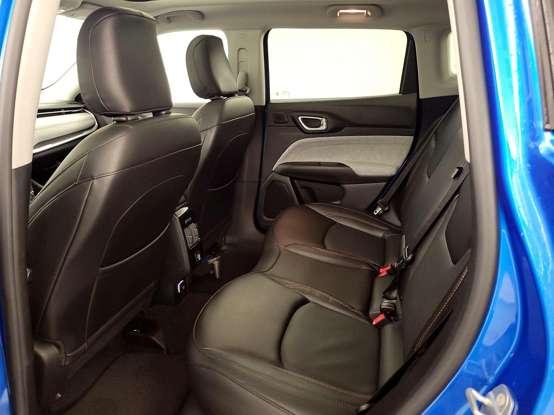 Thumbnail: 2022 Jeep Compass - 20