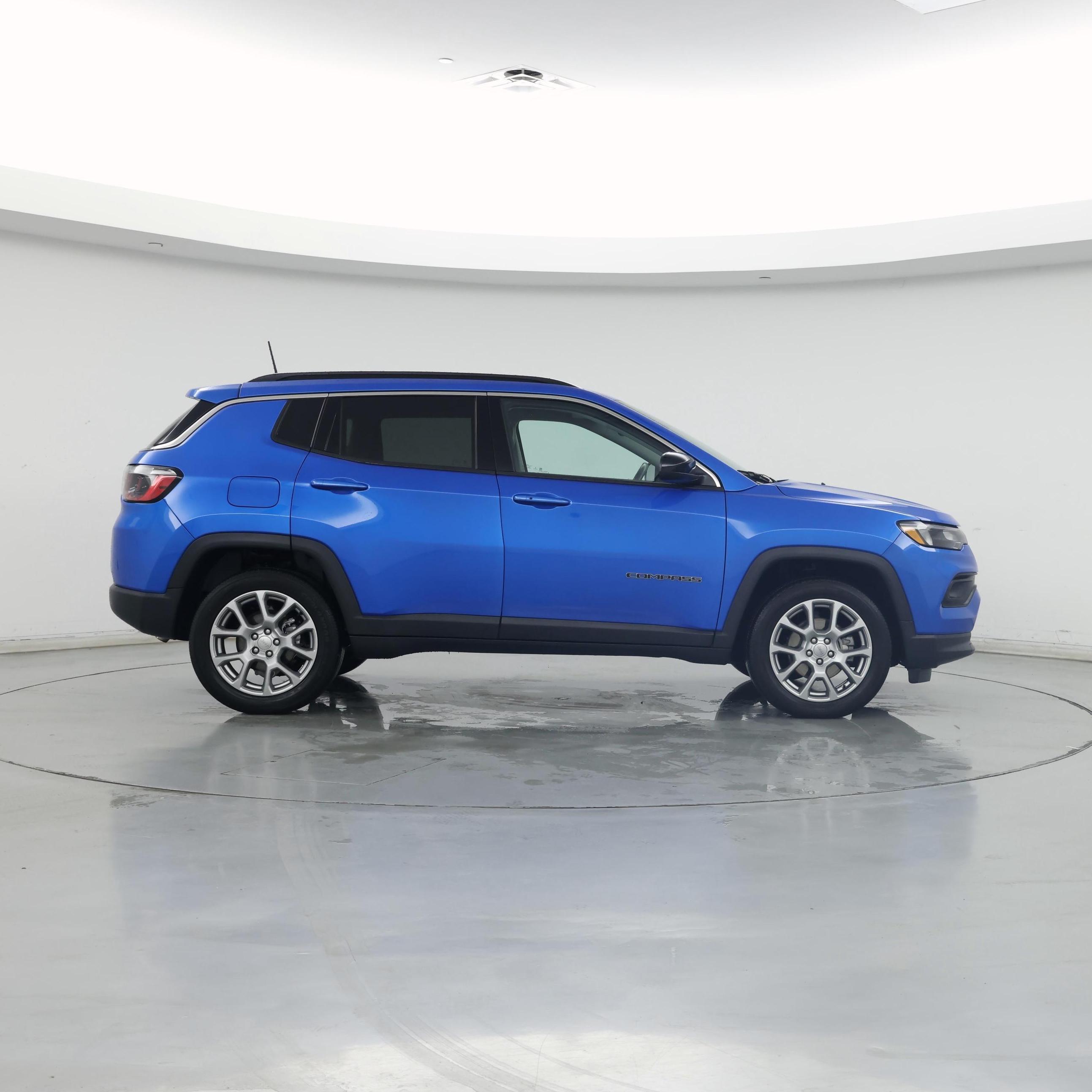 Thumbnail: 2022 Jeep Compass - 7