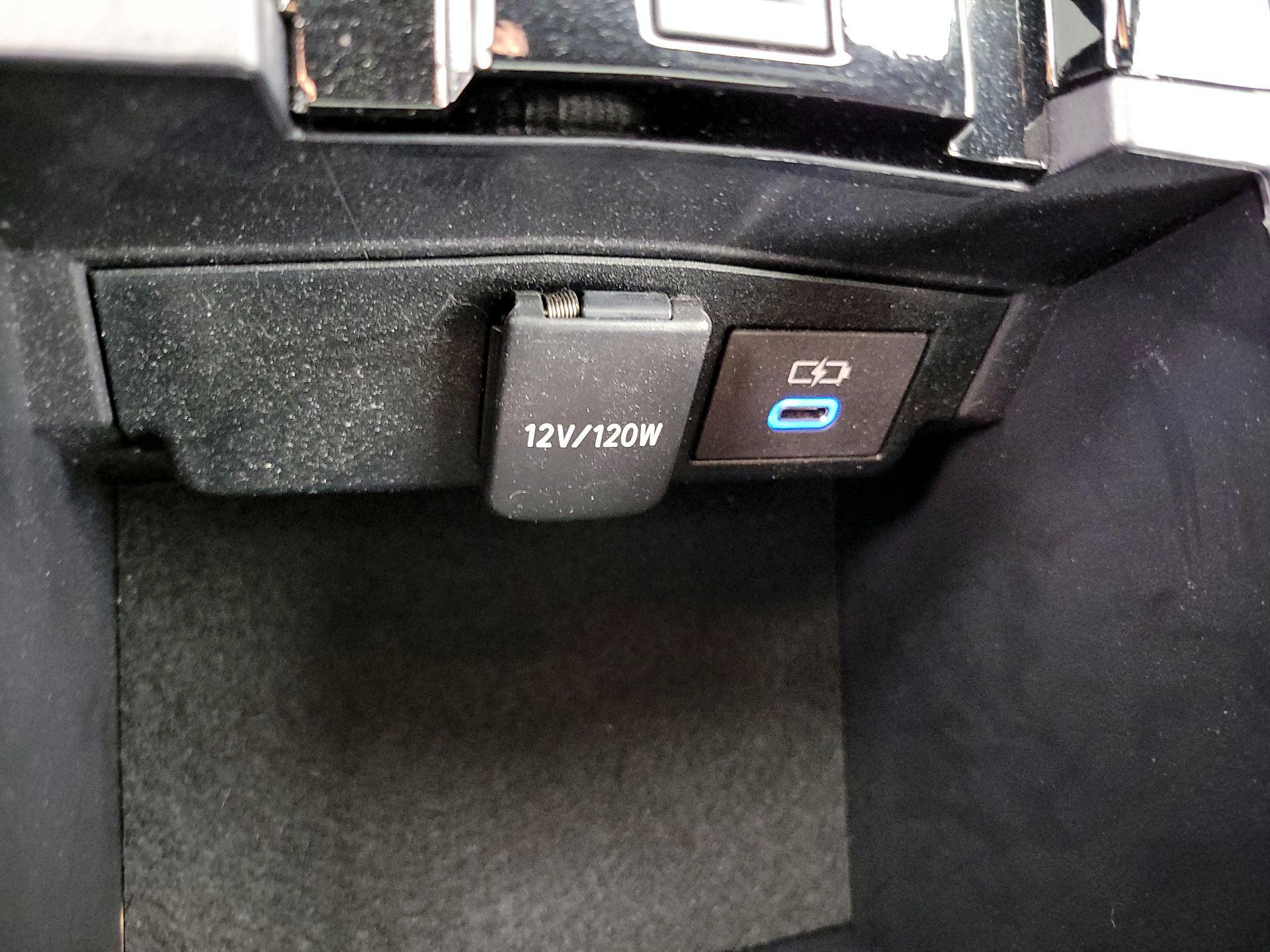 Thumbnail: 2022 Toyota Corolla - 18