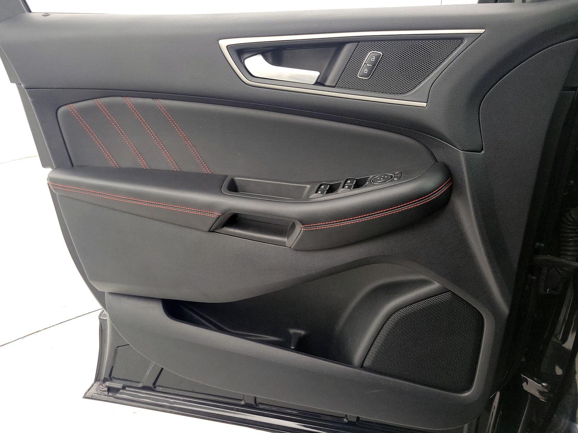 Thumbnail: 2022 Ford Edge - 12