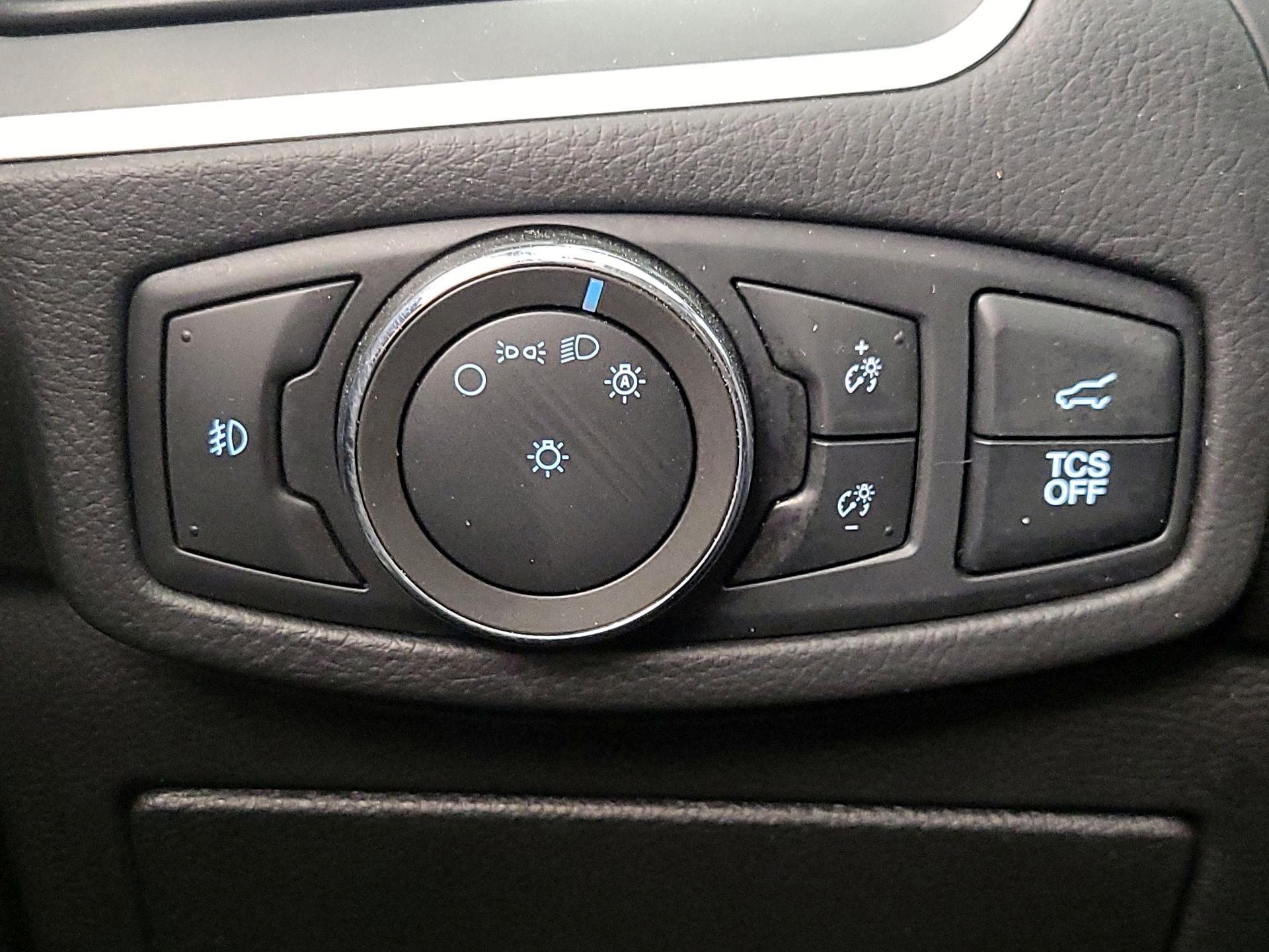 Thumbnail: 2022 Ford Edge - 13