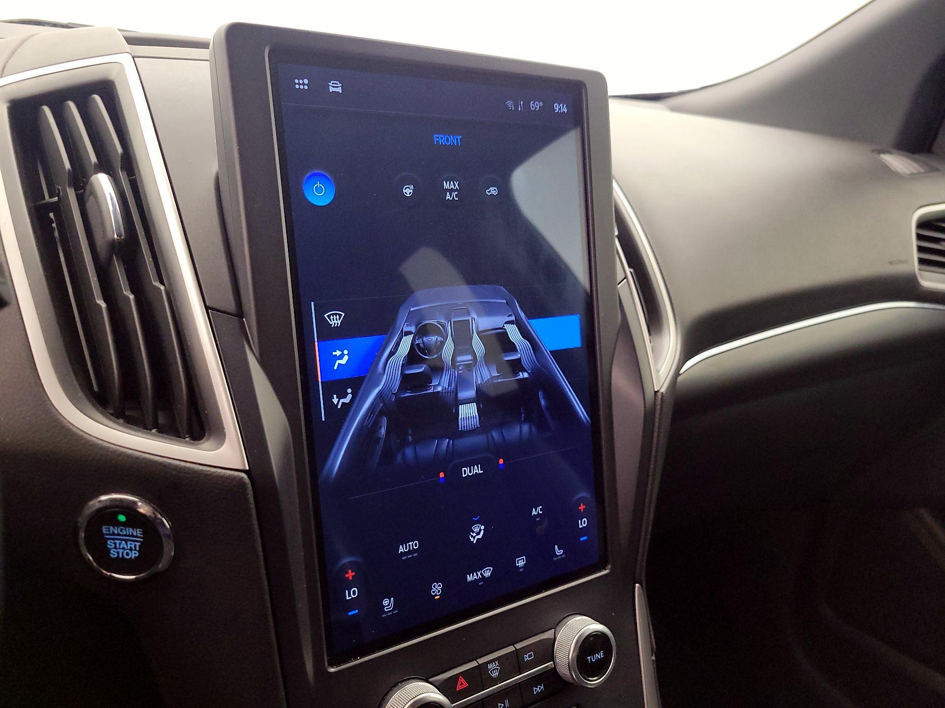 Thumbnail: 2022 Ford Edge - 17