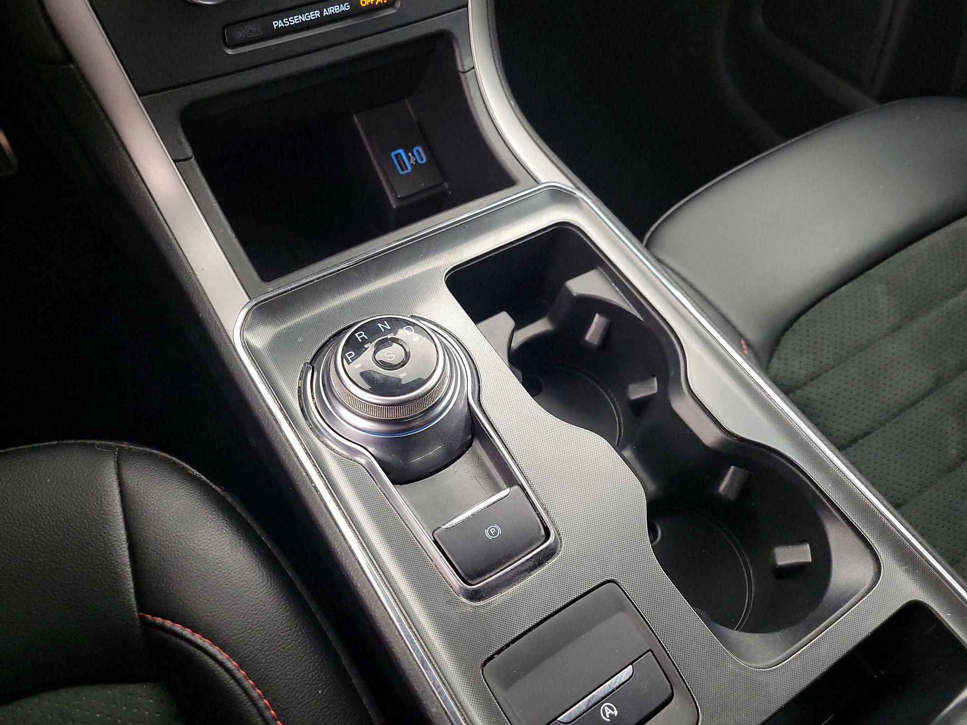 Thumbnail: 2022 Ford Edge - 18