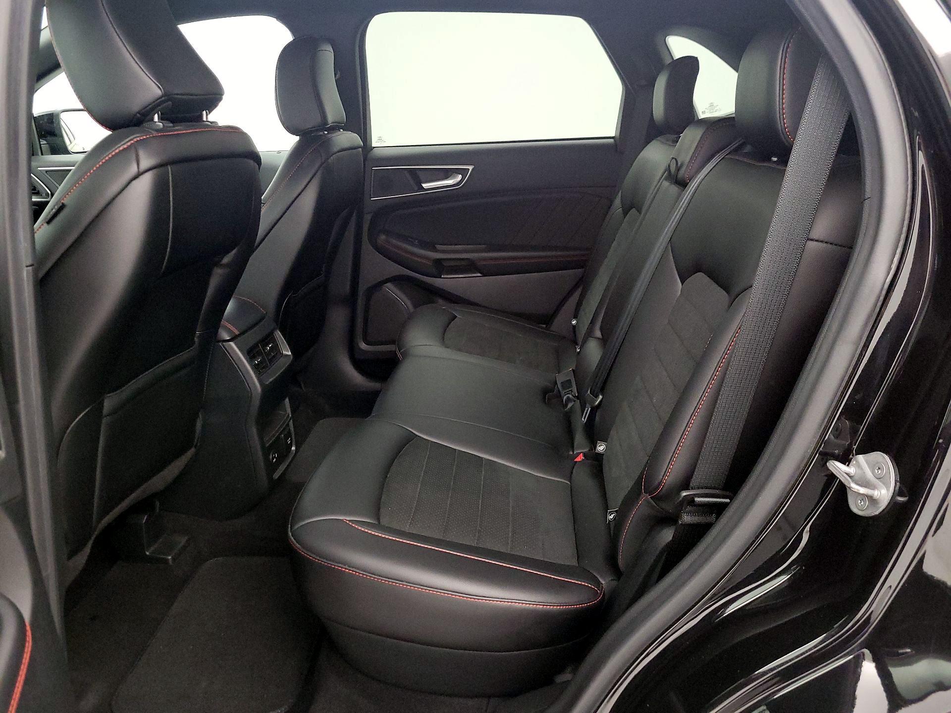 Thumbnail: 2022 Ford Edge - 20