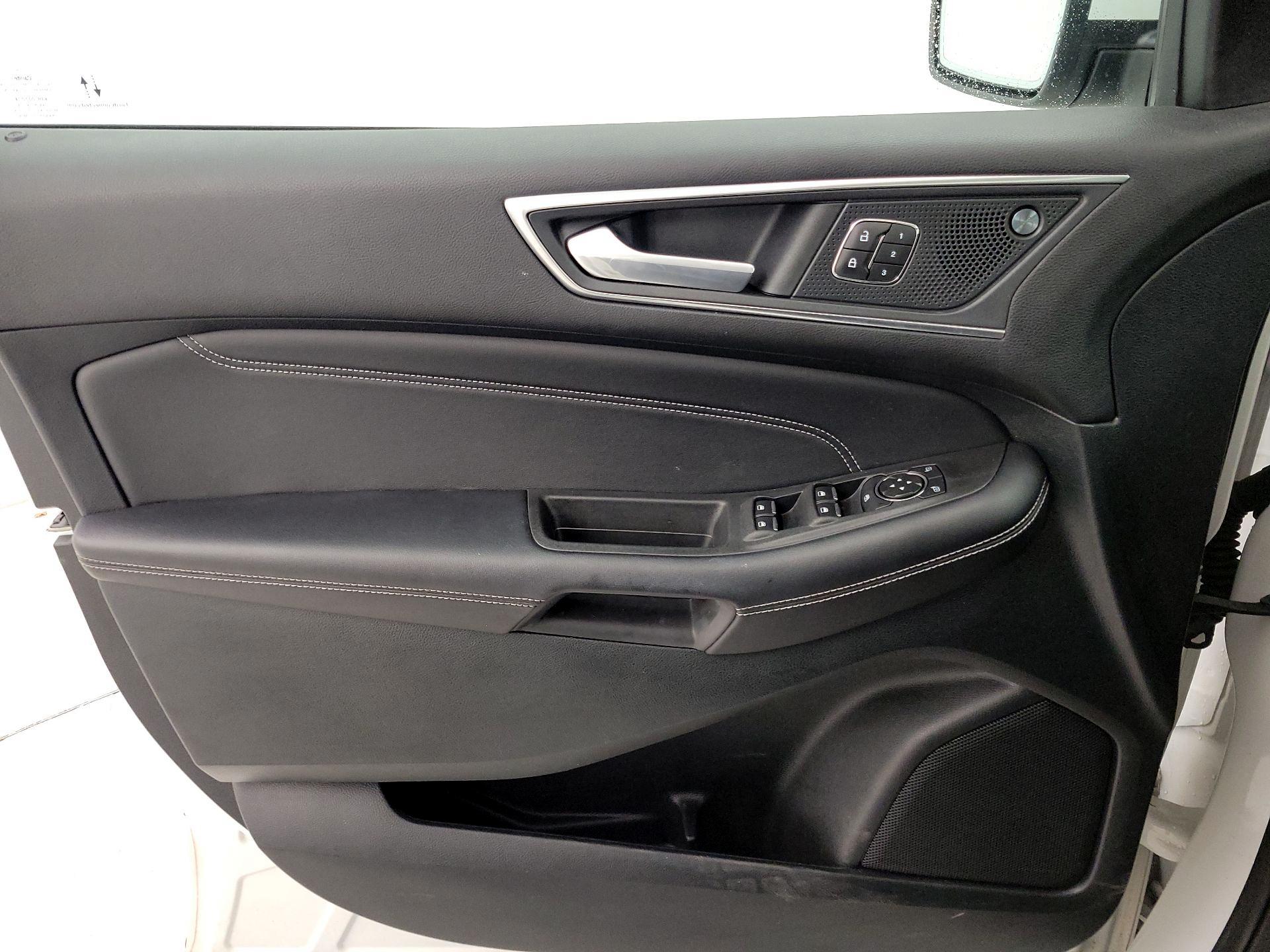 Thumbnail: 2022 Ford Edge - 12