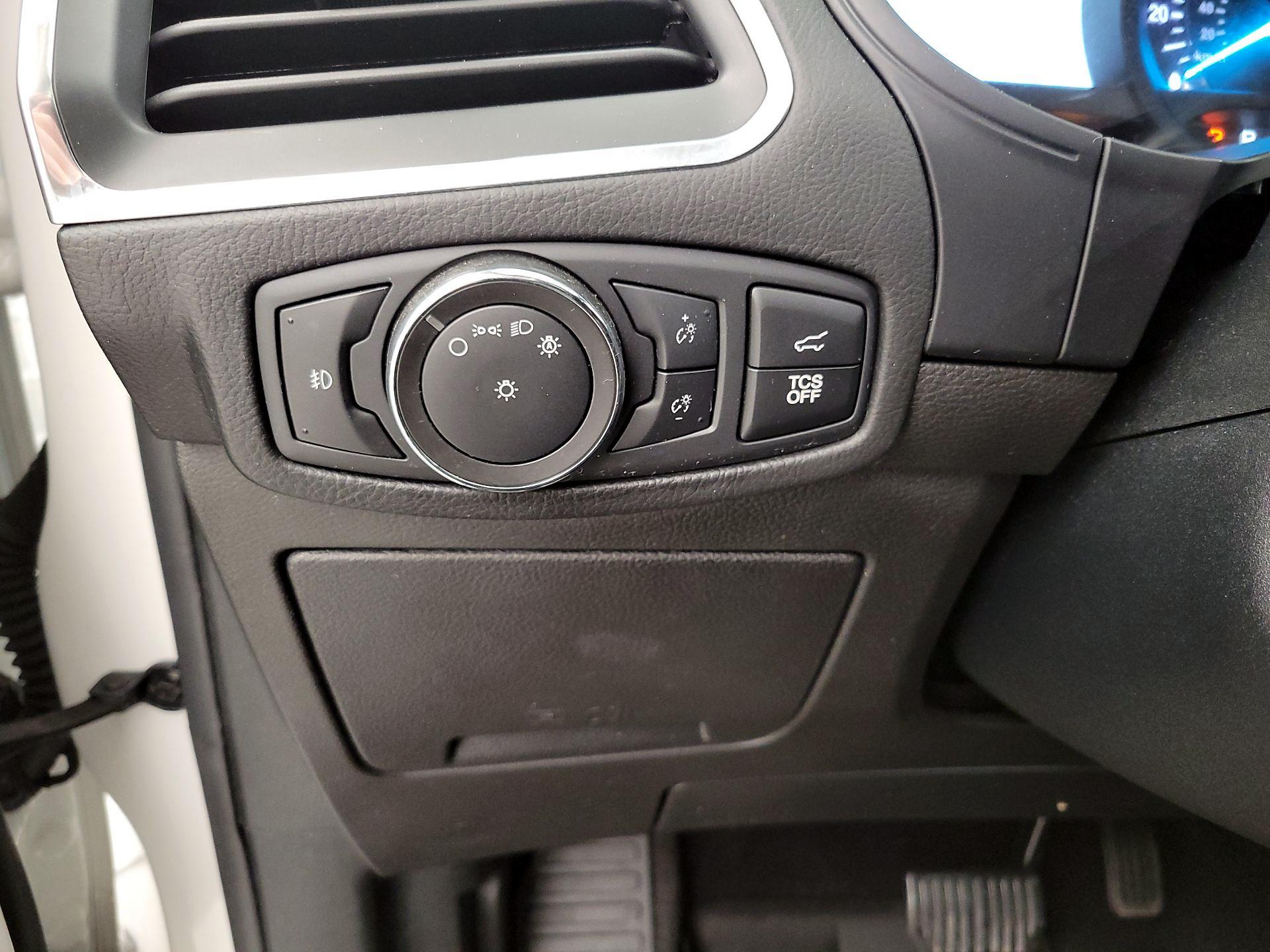 Thumbnail: 2022 Ford Edge - 13