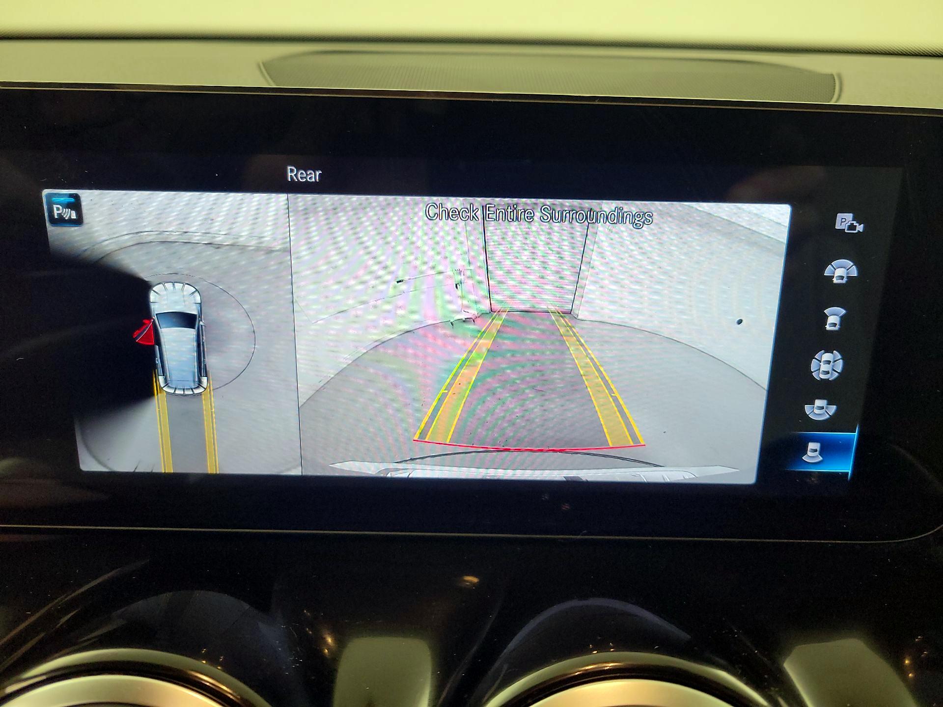 Thumbnail: 2022 Mercedes-Benz GLB - 15