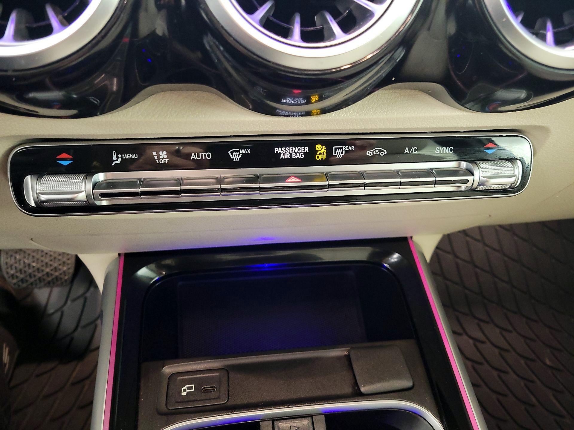 Thumbnail: 2022 Mercedes-Benz GLB - 17