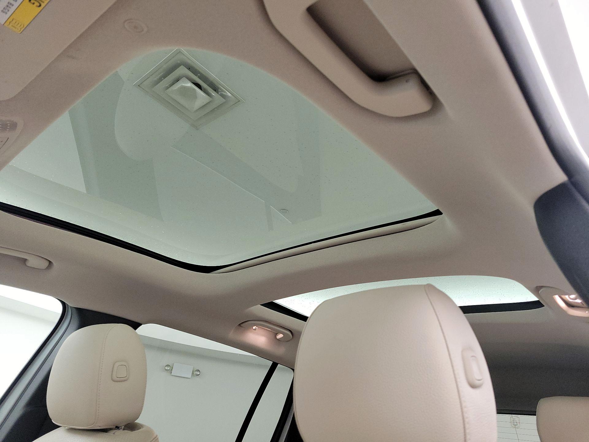 Thumbnail: 2022 Mercedes-Benz GLB - 20