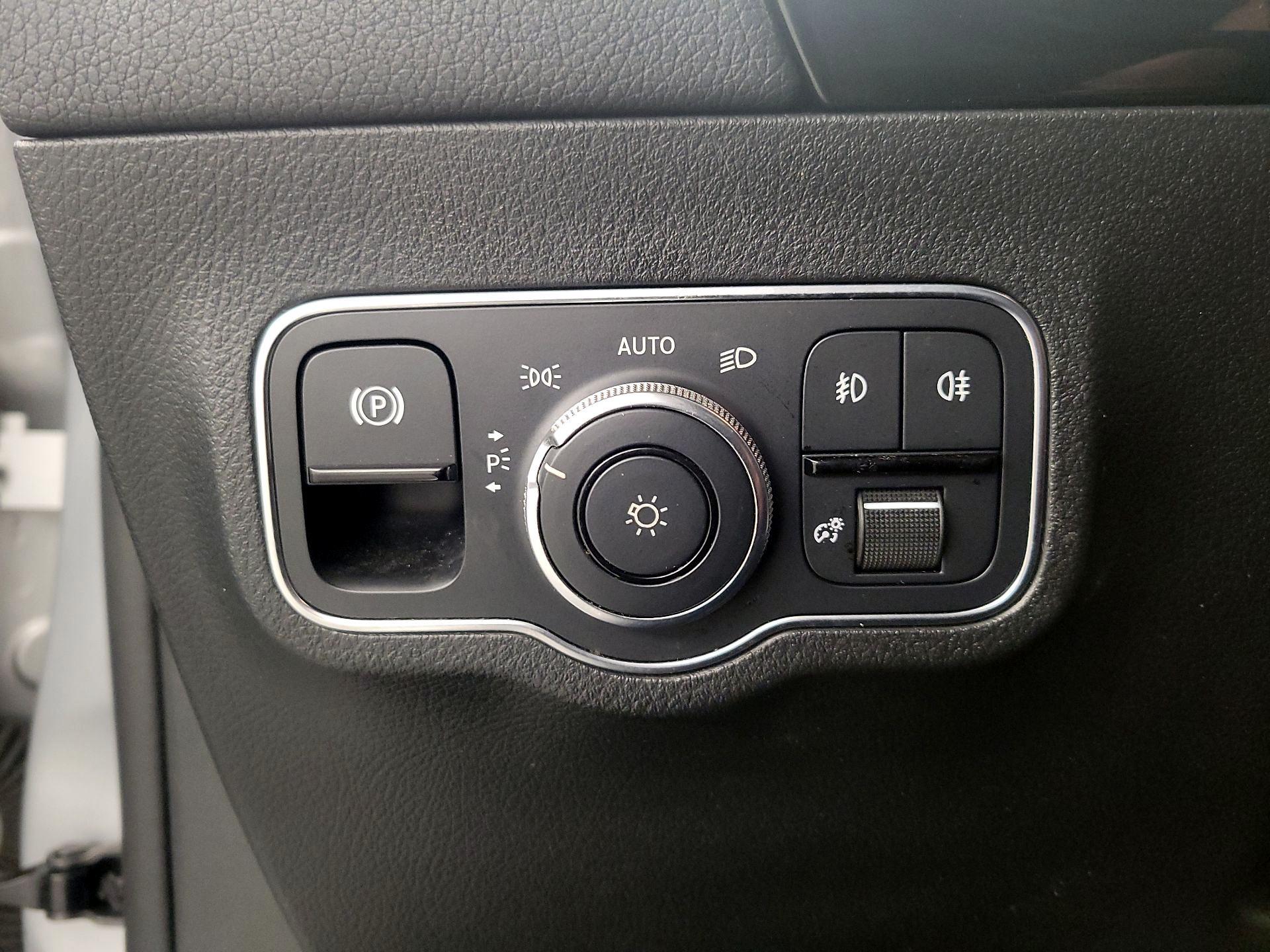 Thumbnail: 2021 Mercedes-Benz GLA - 13