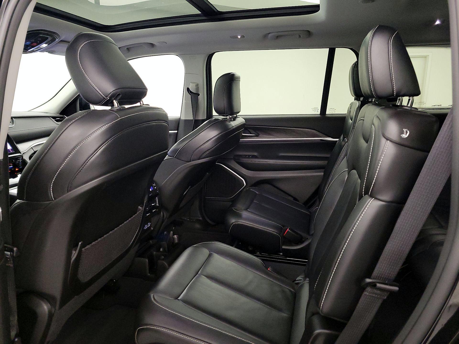 Thumbnail: 2022 Jeep Grand Cherokee L - 19