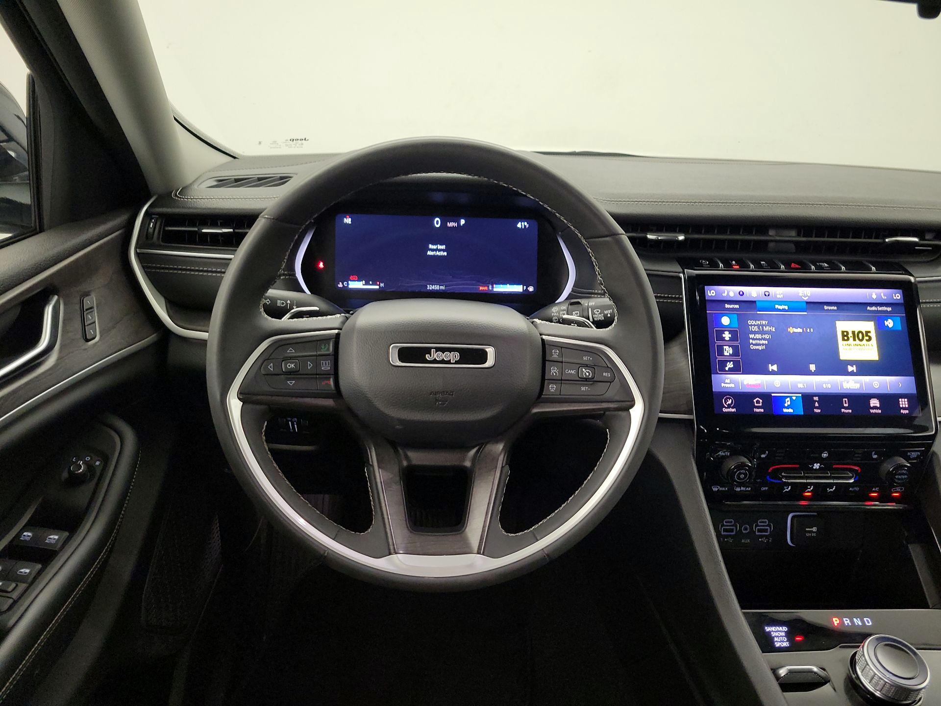 Thumbnail: 2023 Jeep Grand Cherokee L - 10