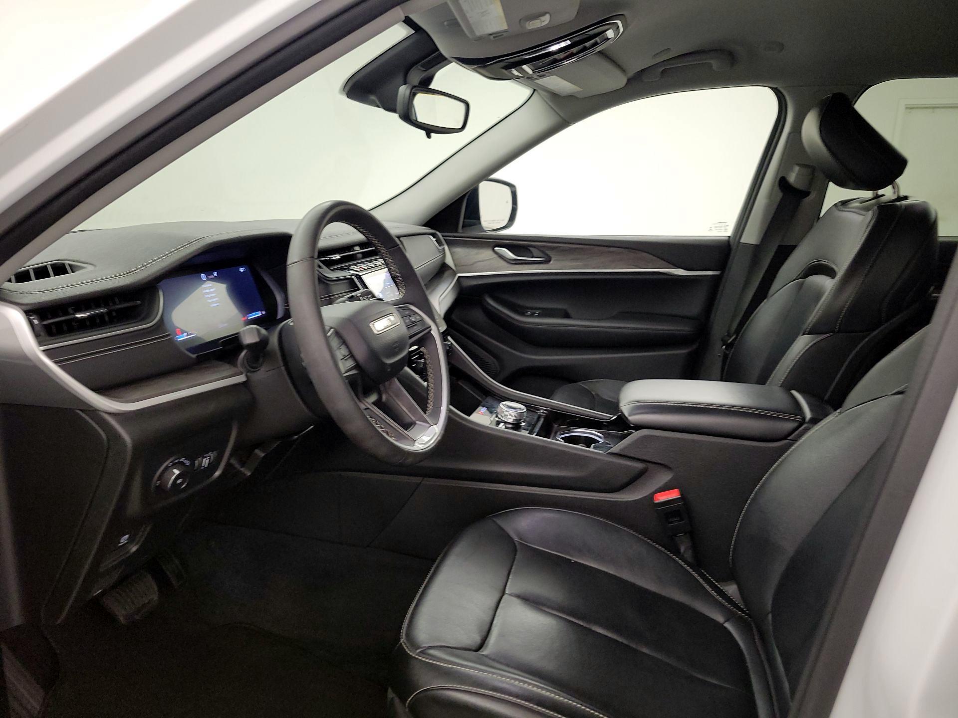 Thumbnail: 2023 Jeep Grand Cherokee L - 11