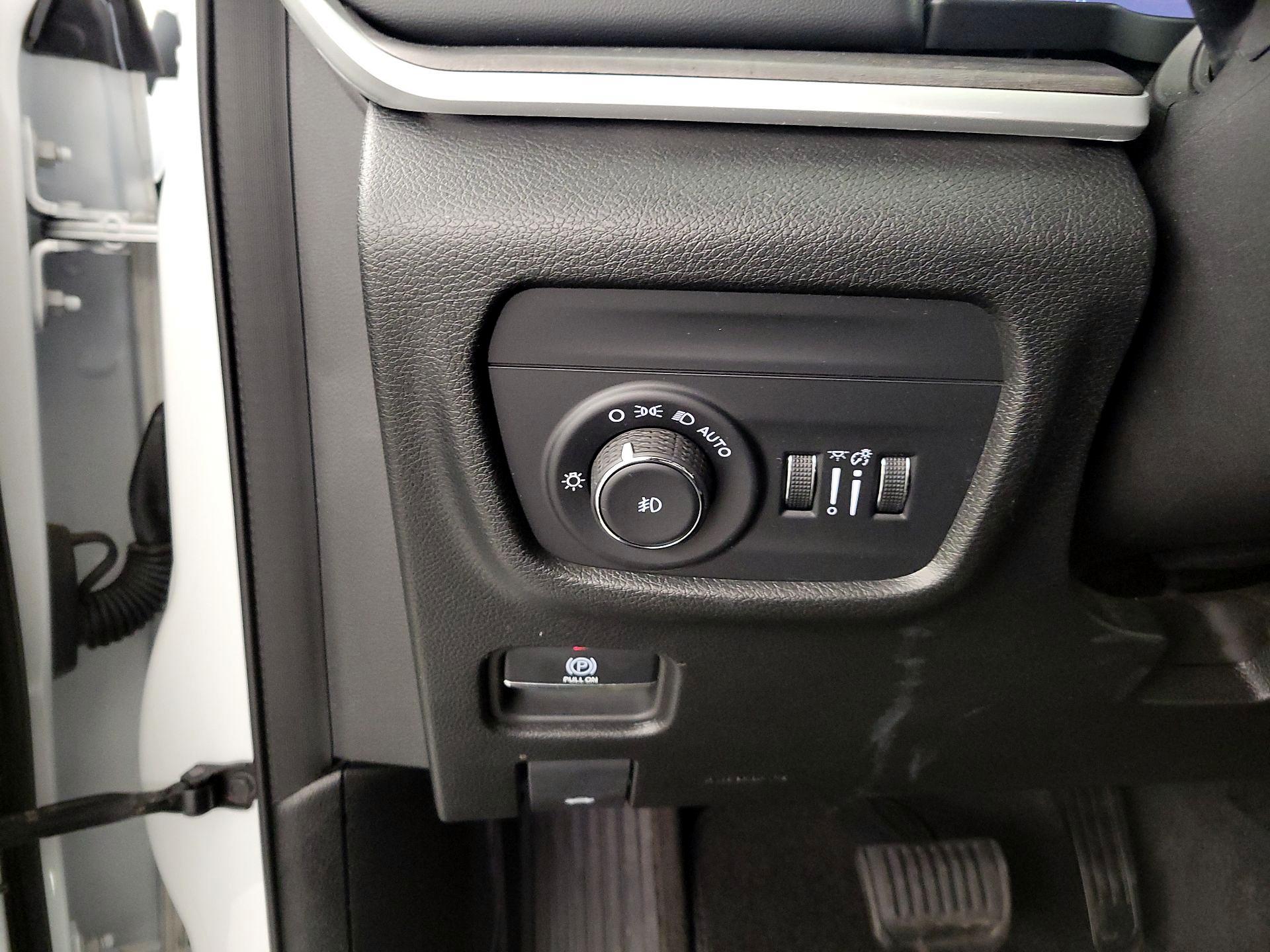 Thumbnail: 2023 Jeep Grand Cherokee L - 13