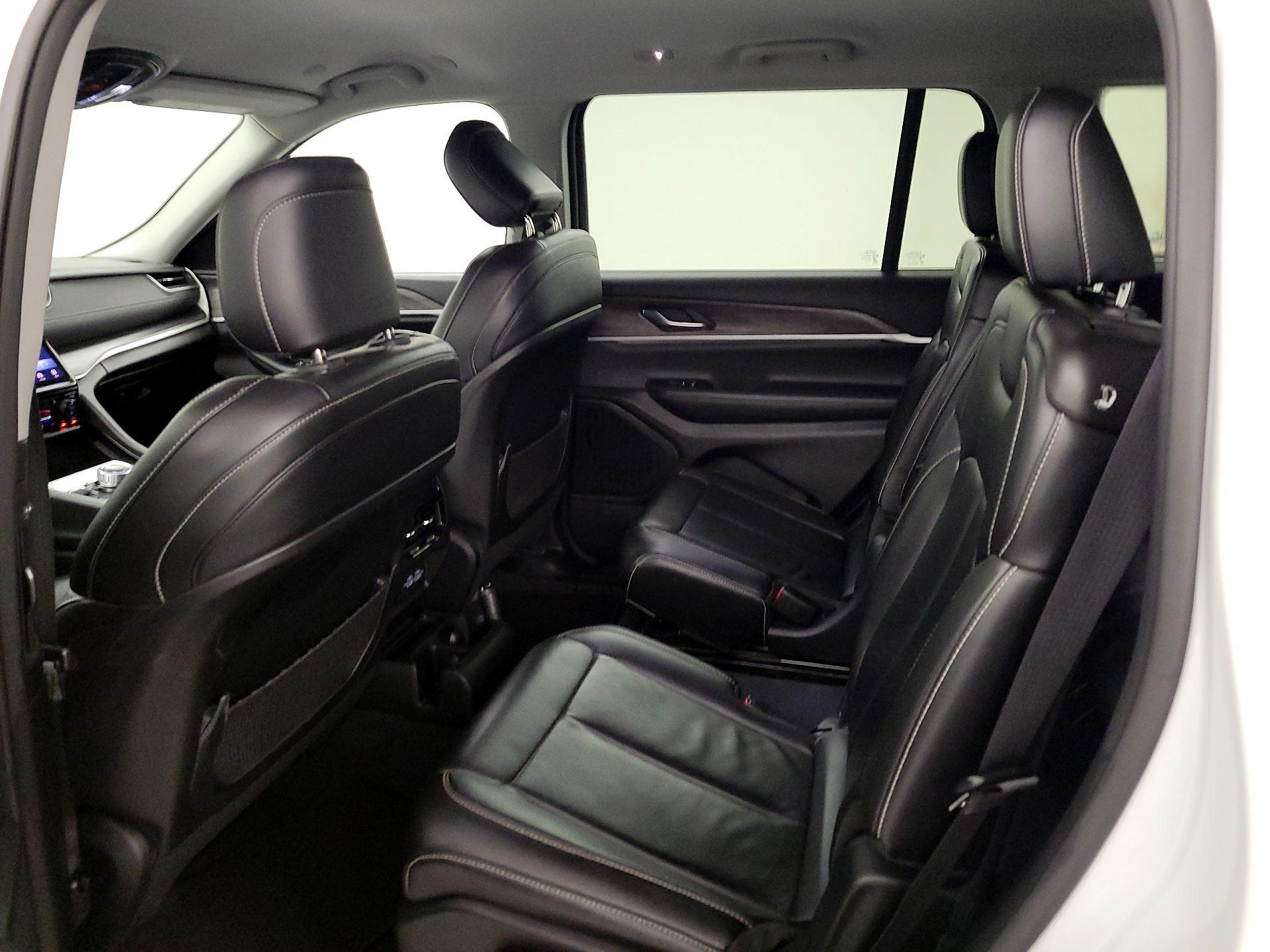 Thumbnail: 2023 Jeep Grand Cherokee L - 19